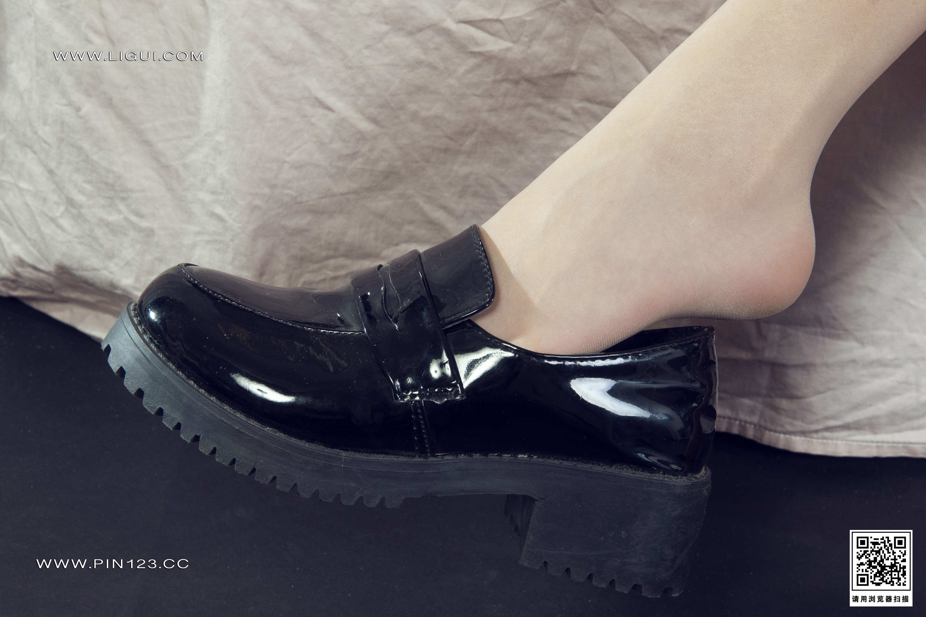 Chinese lady bondage 526