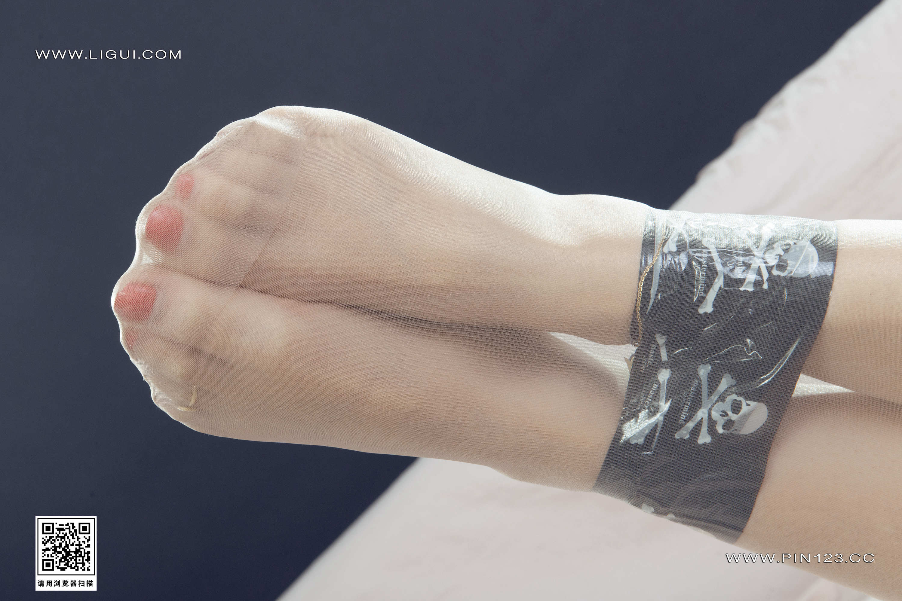 Chinese lady bondage 526