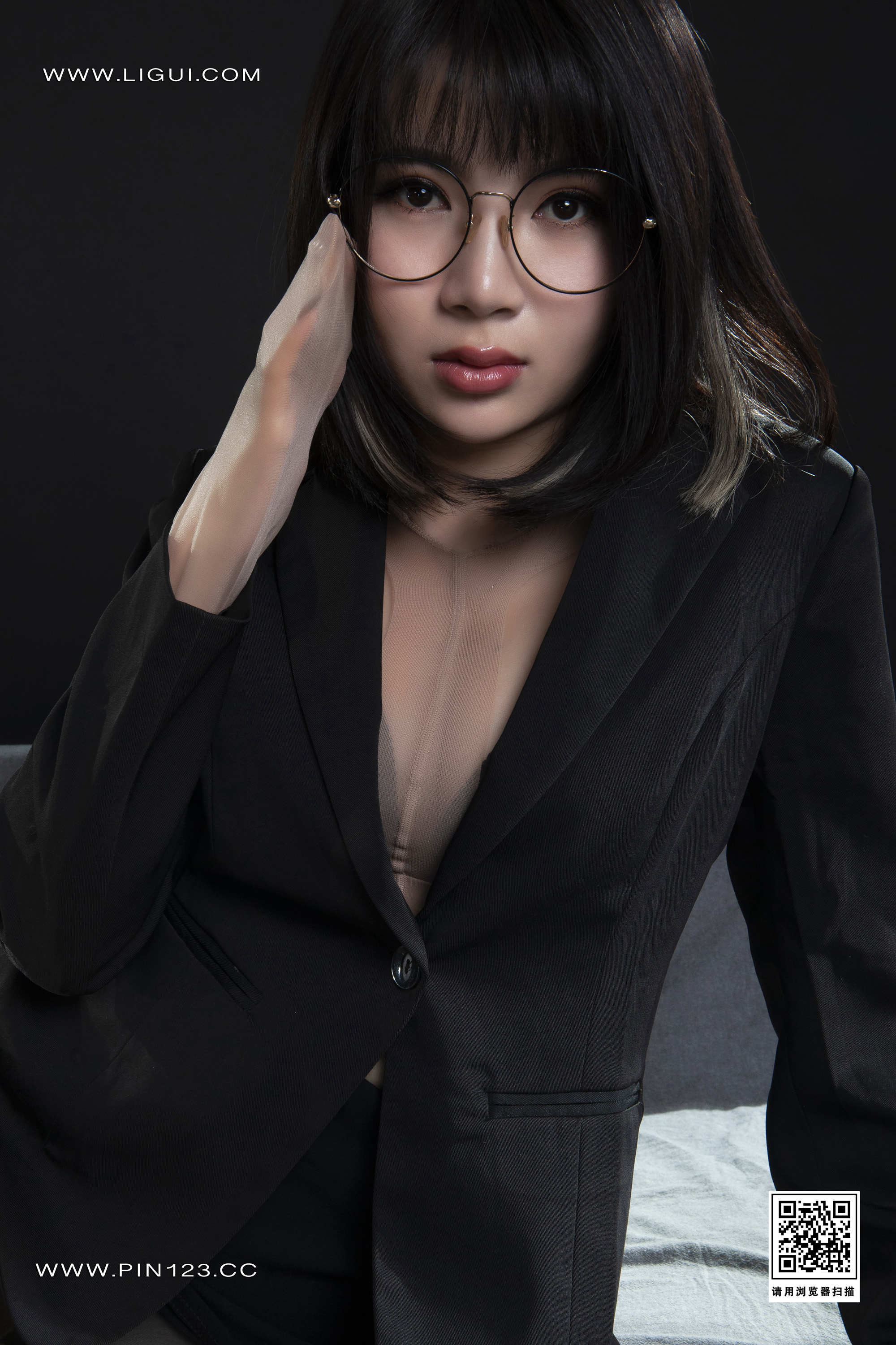 Chinese lady bondage 528