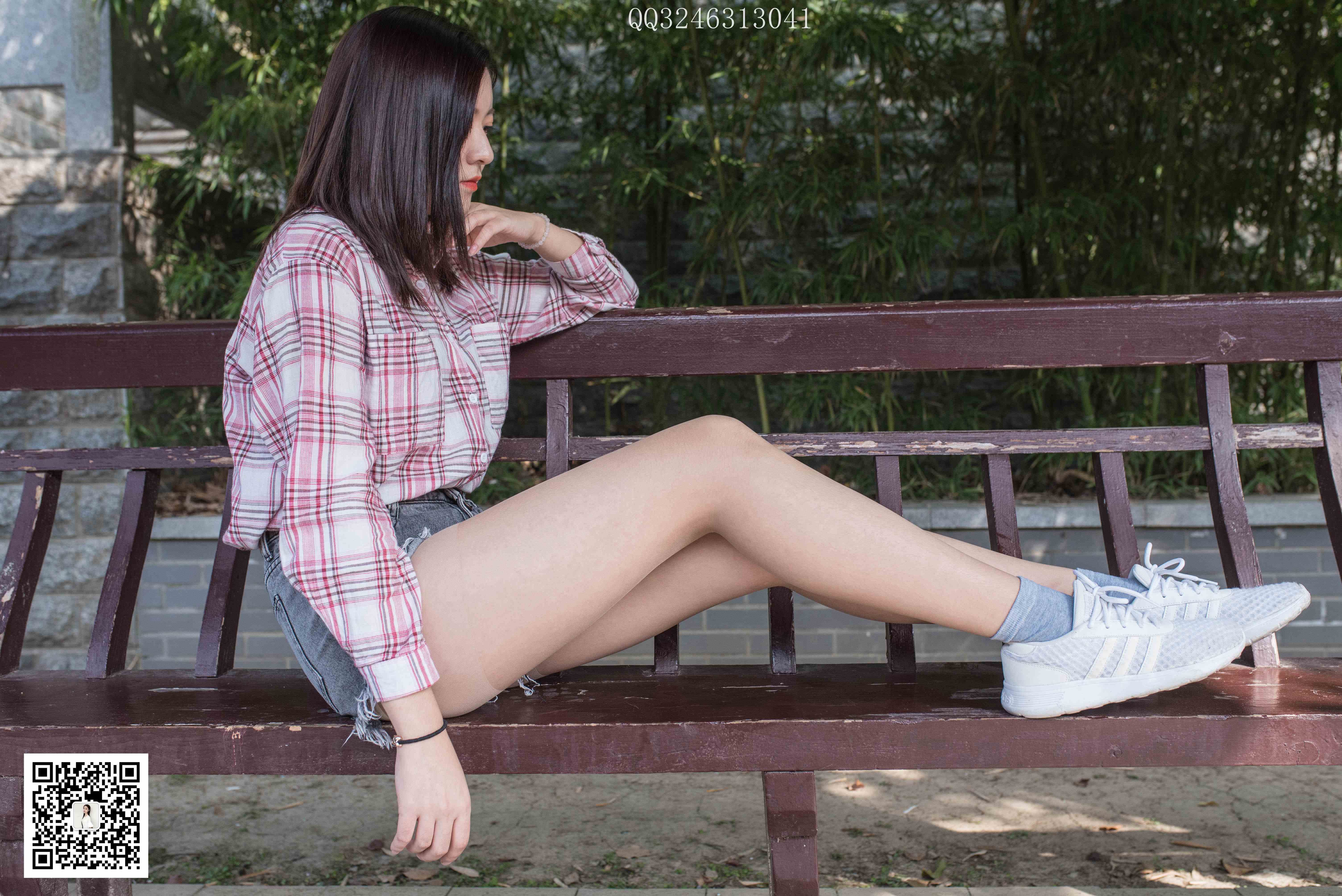 China Beauty Legs and feet 833