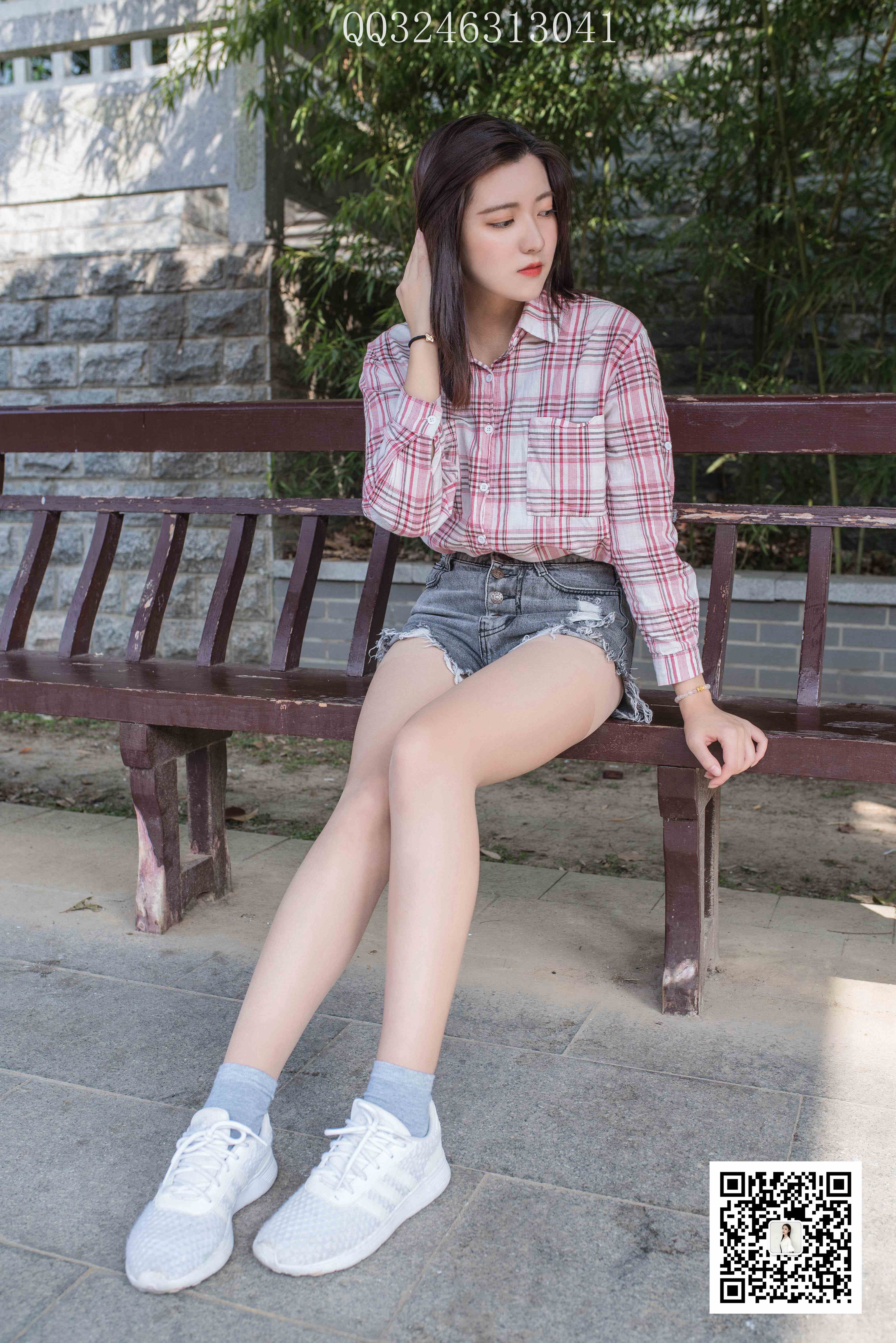 China Beauty Legs and feet 833