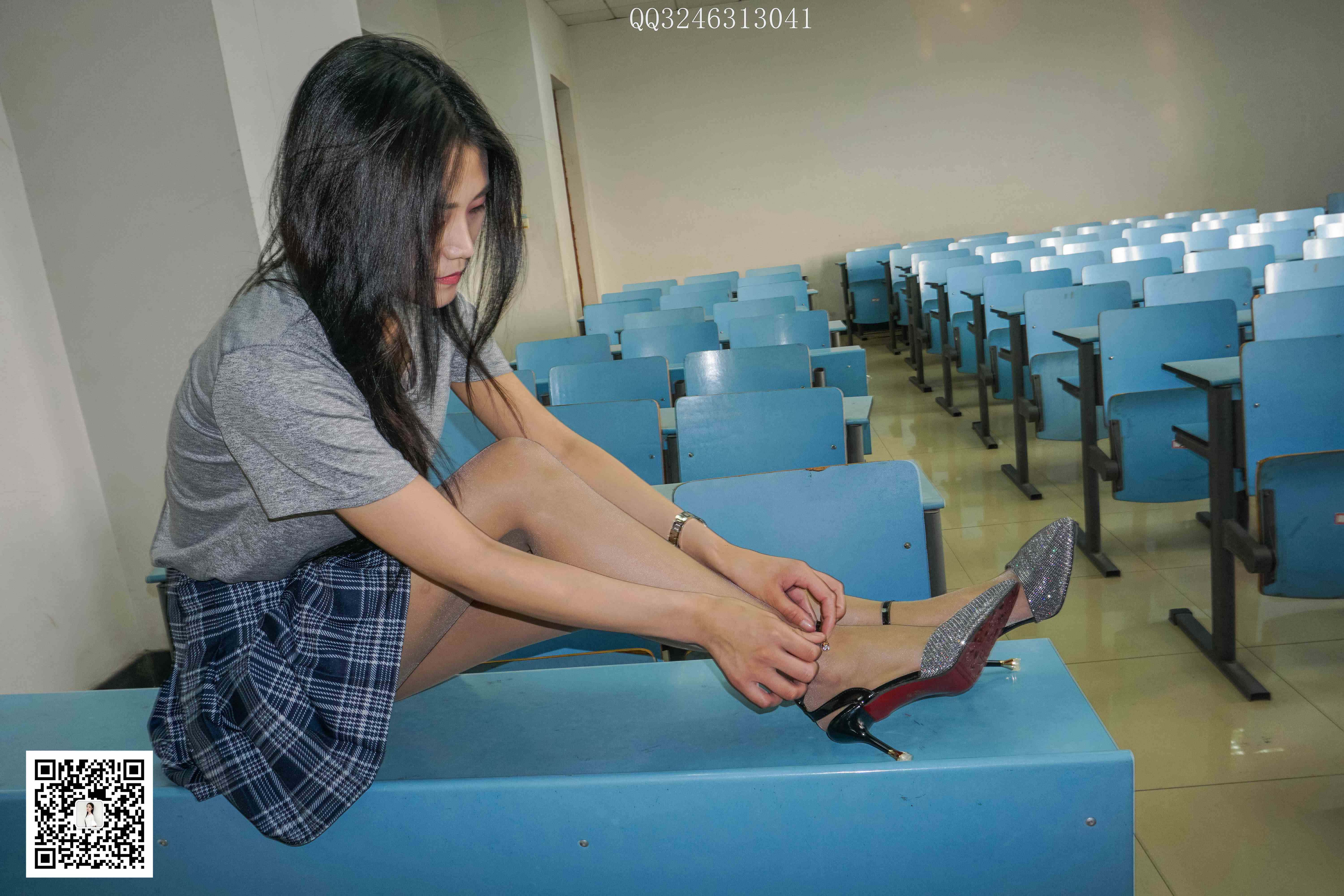 China Beauty Legs and feet 834