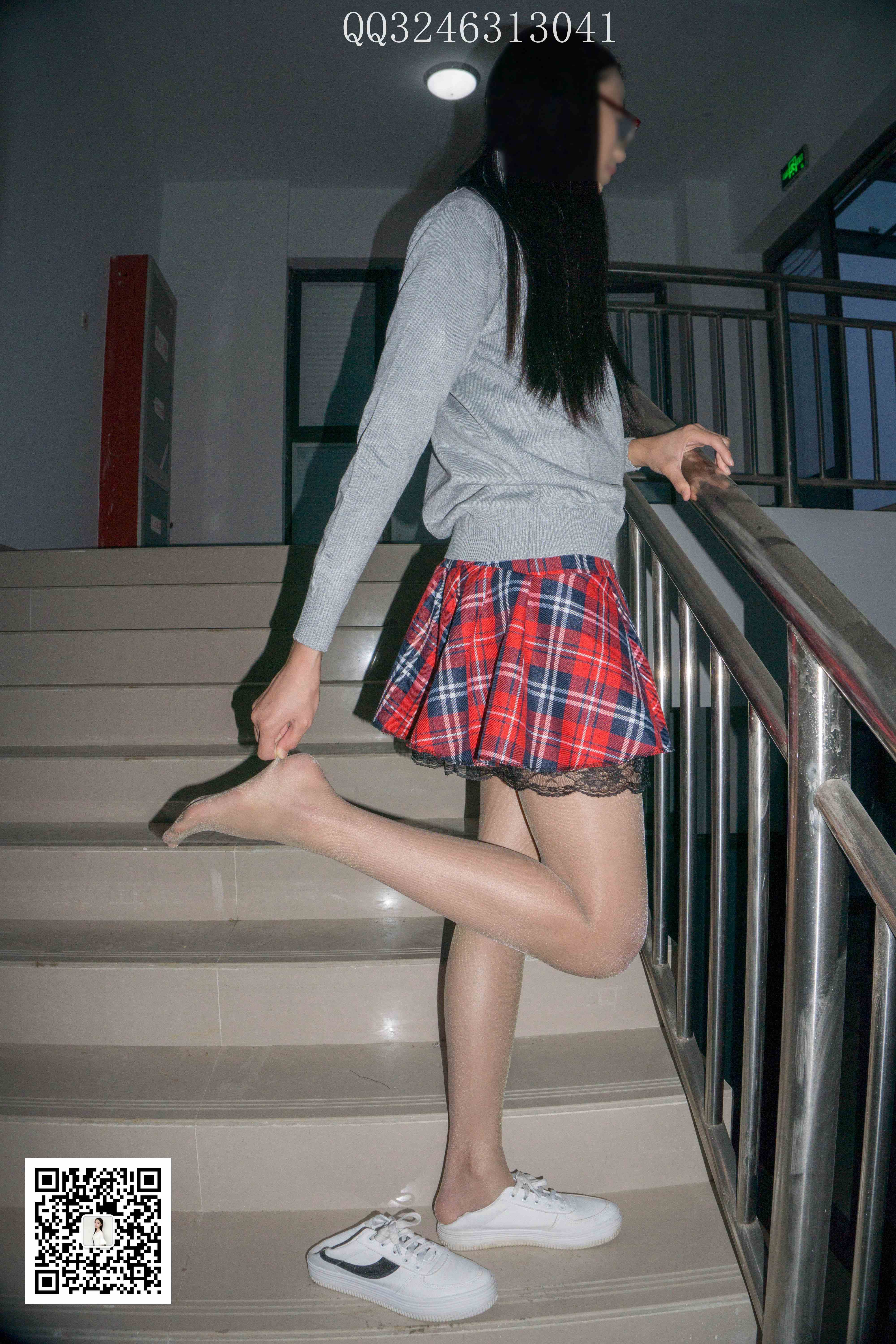 China Beauty Legs and feet 836