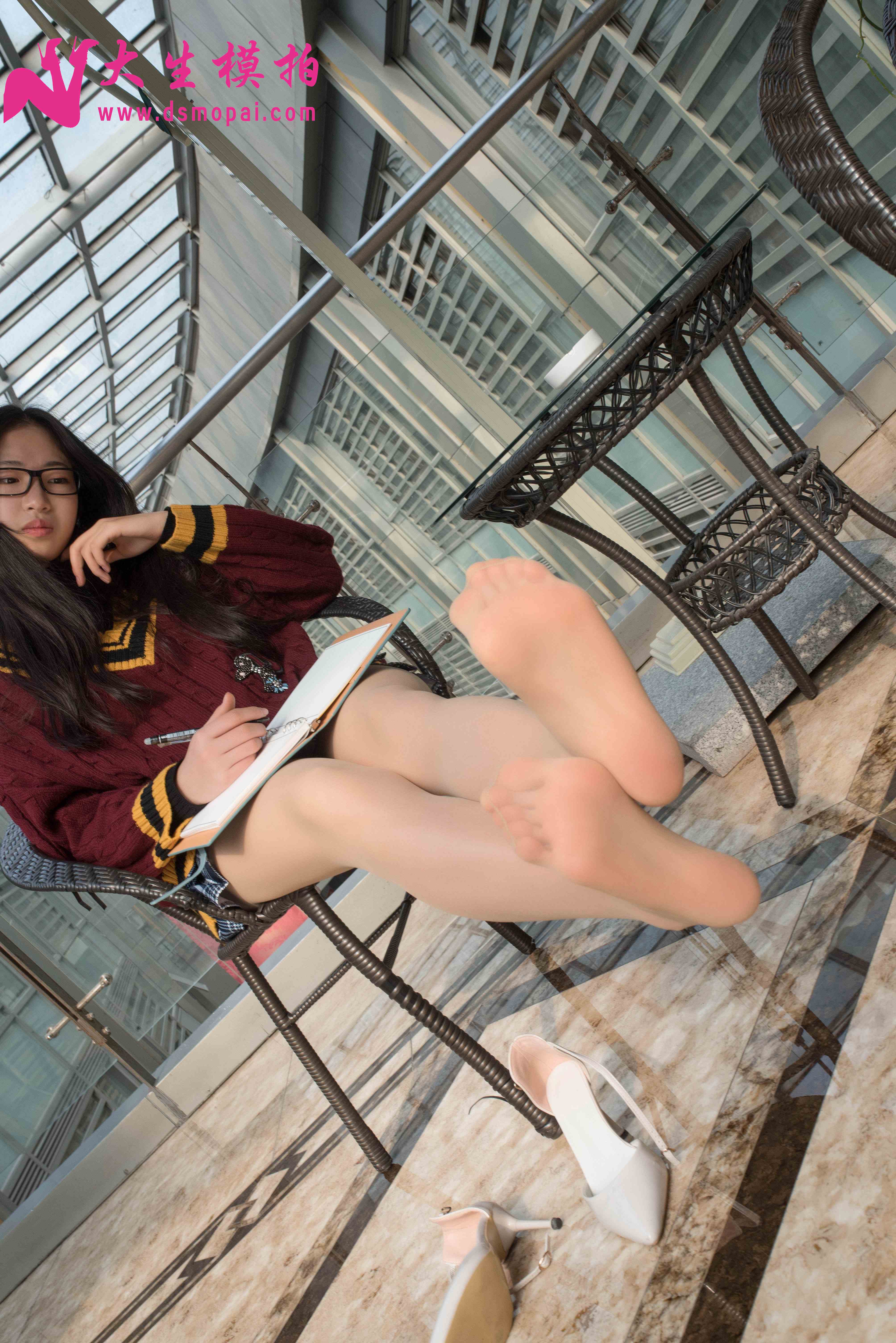 China Beauty Legs and feet 839