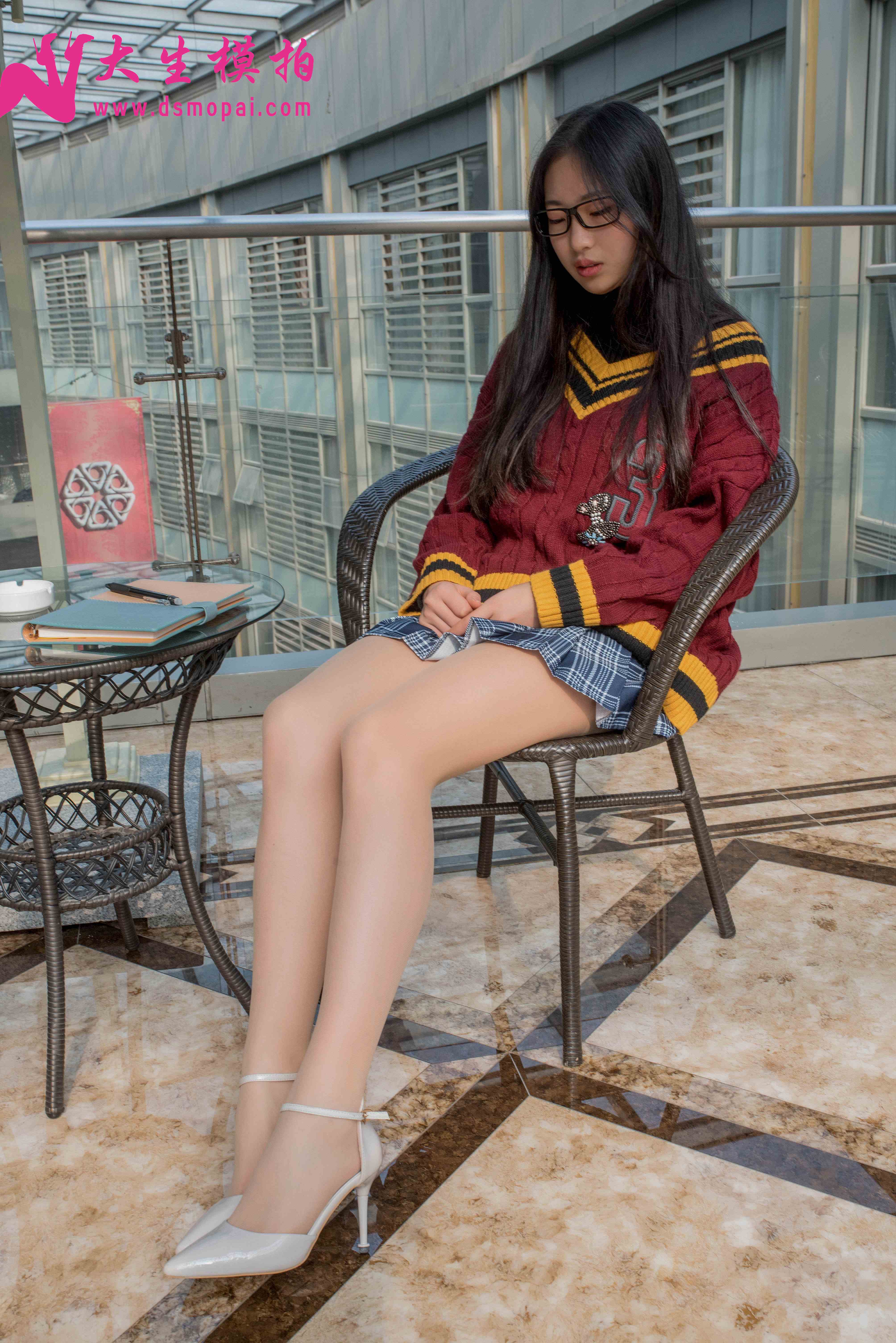 China Beauty Legs and feet 839