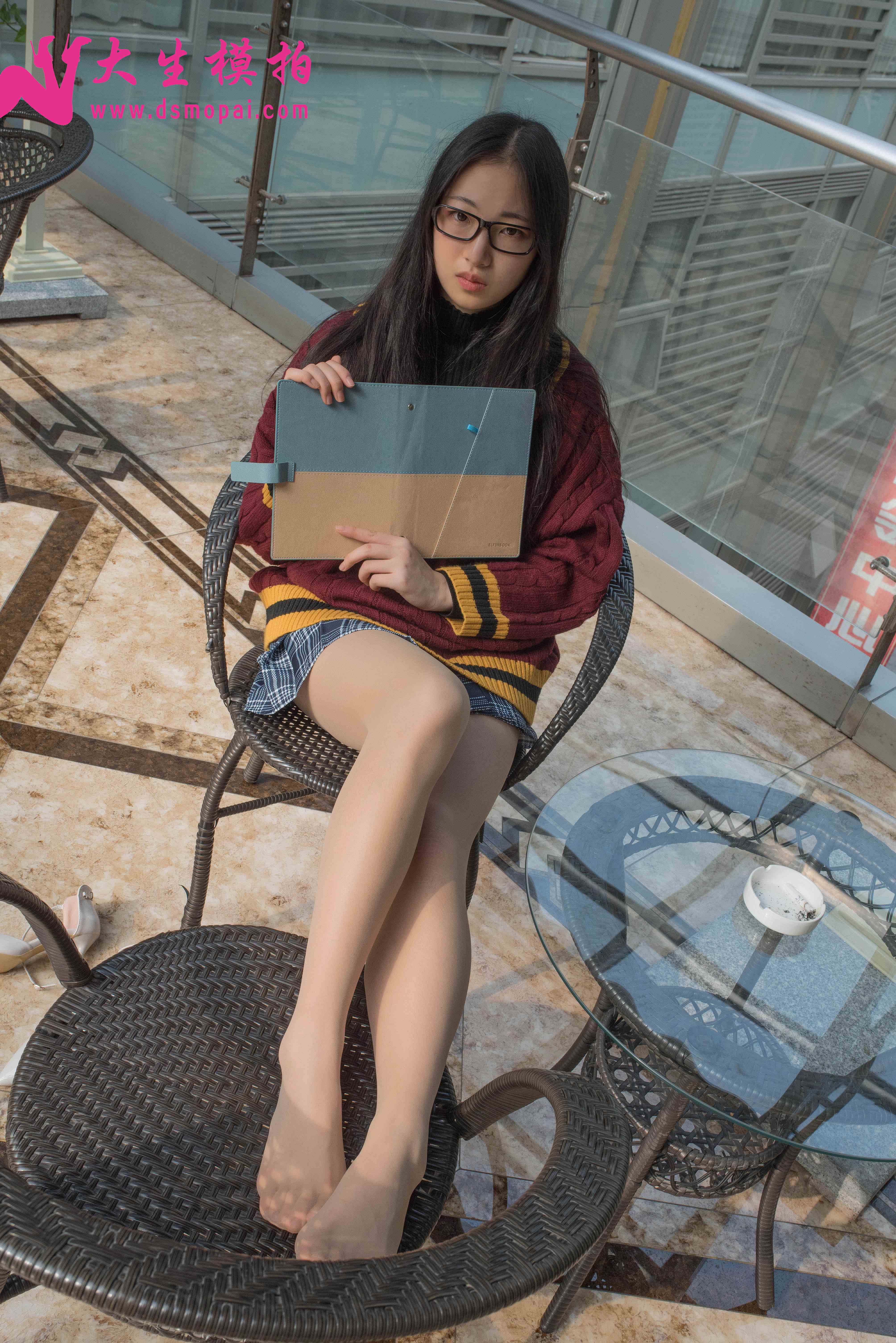 China Beauty Legs and feet 839