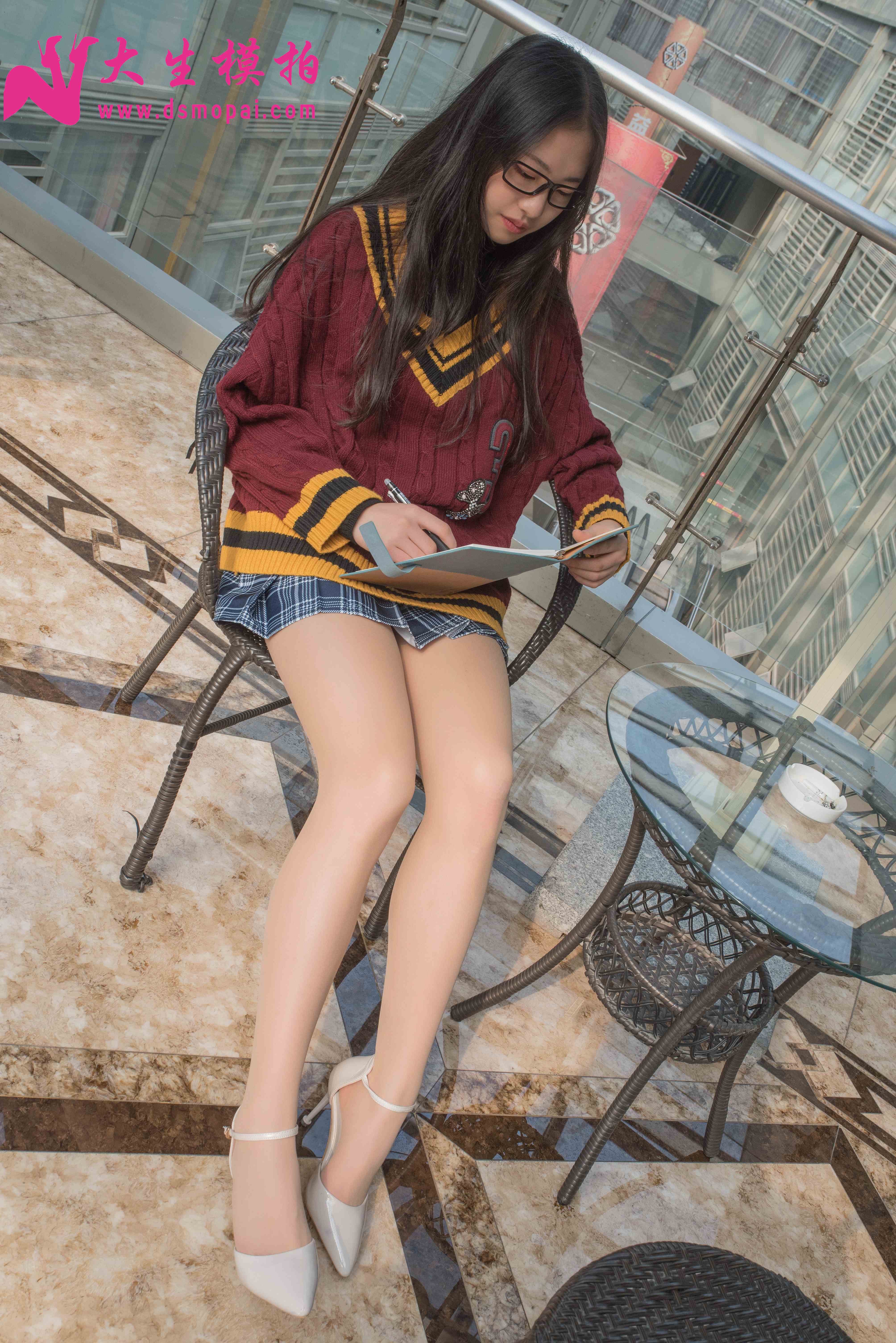 China Beauty Legs and feet 839