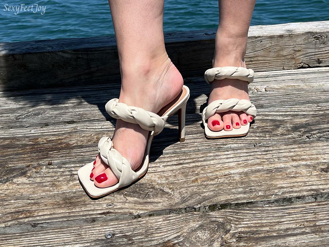 Shoe and foot fetish