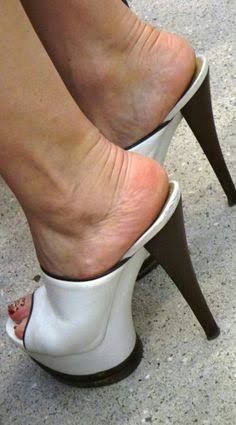 Shoe and foot fetish
