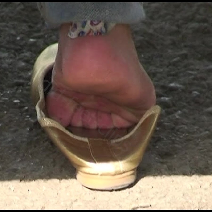 Shoe and foot fetish