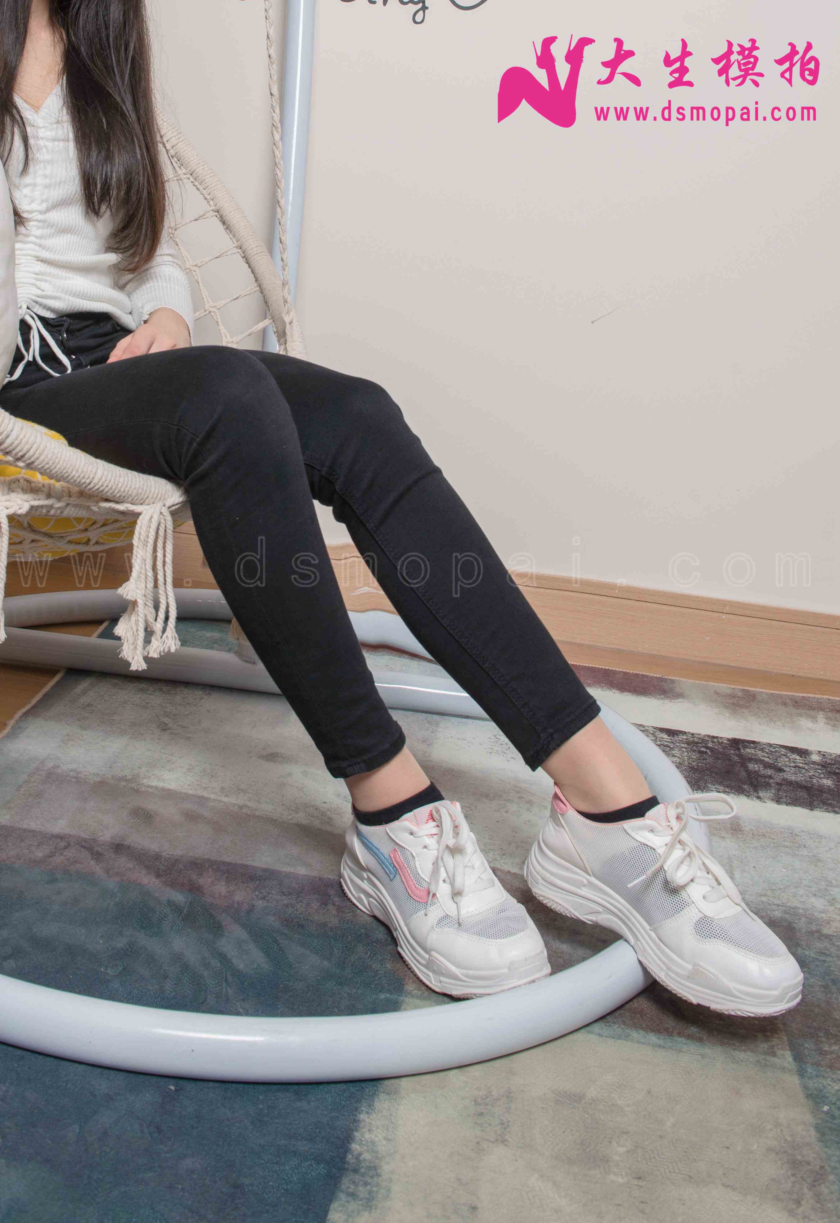 China Beauty Legs and feet 849