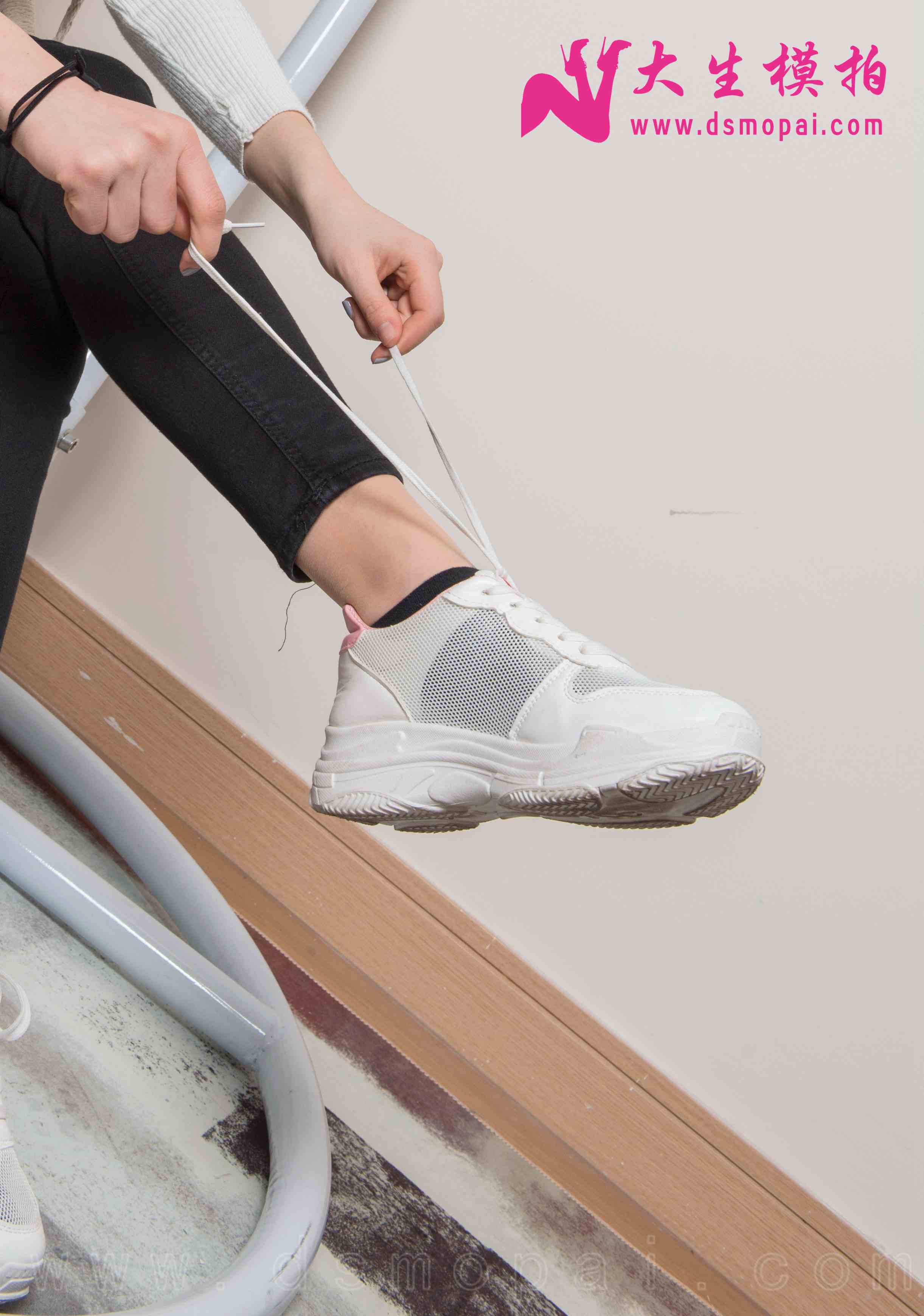 China Beauty Legs and feet 849