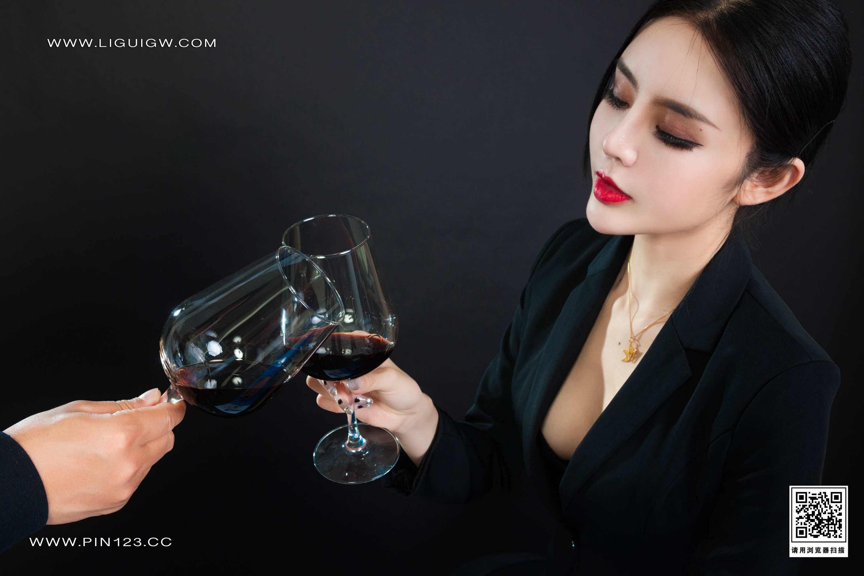 Chinese lady bondage 539-1