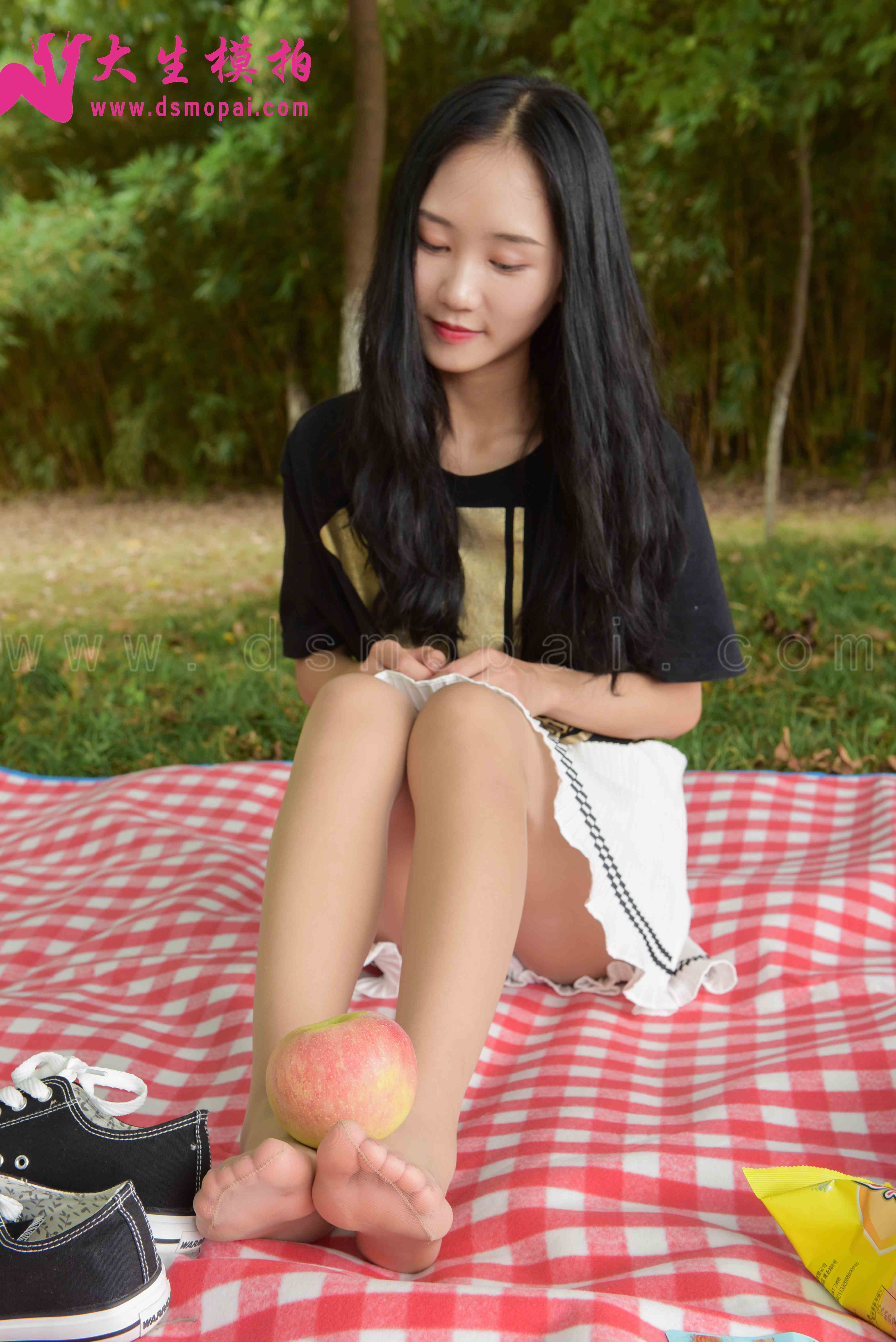 China Beauty Legs and feet 855