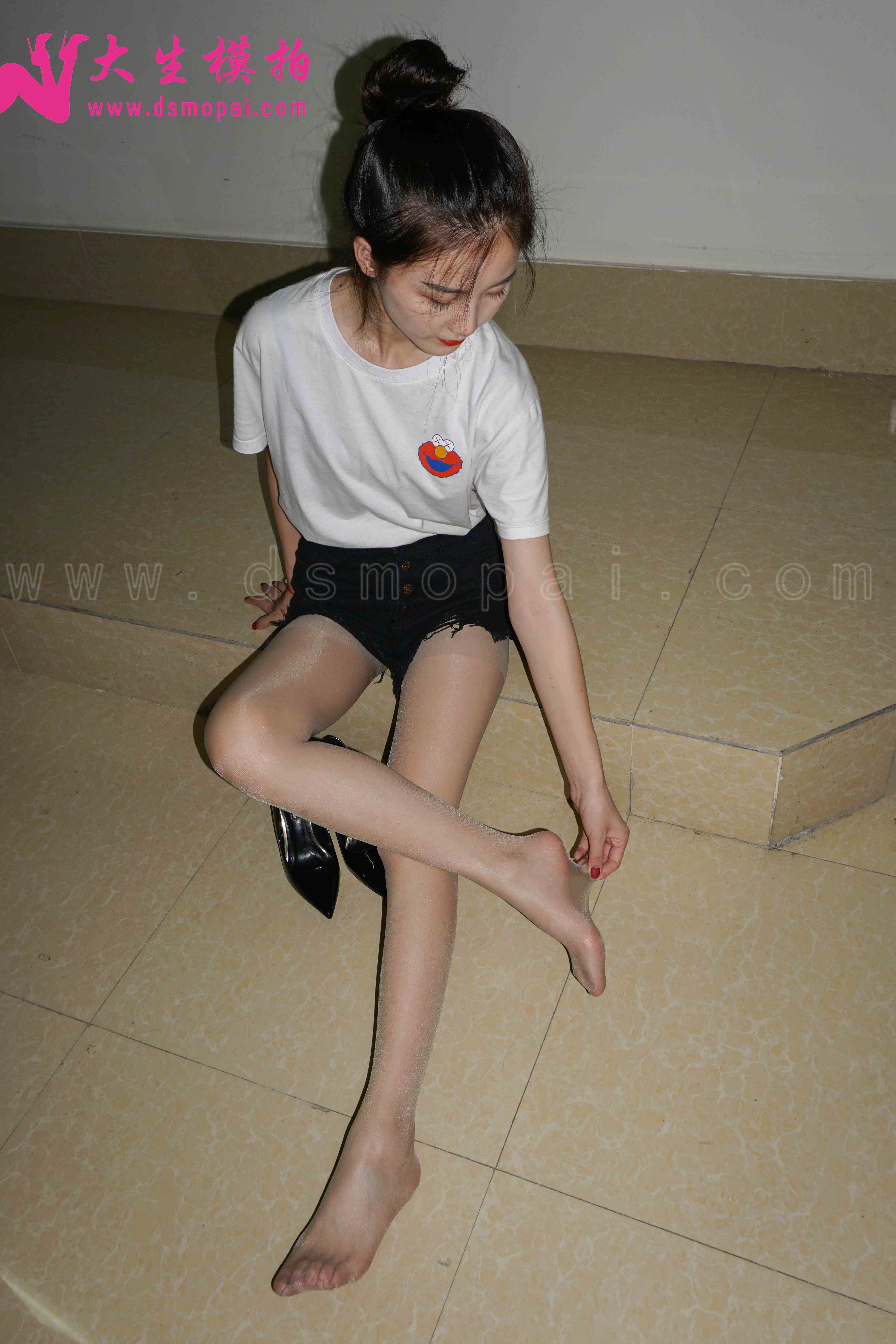 China Beauty Legs and feet 860