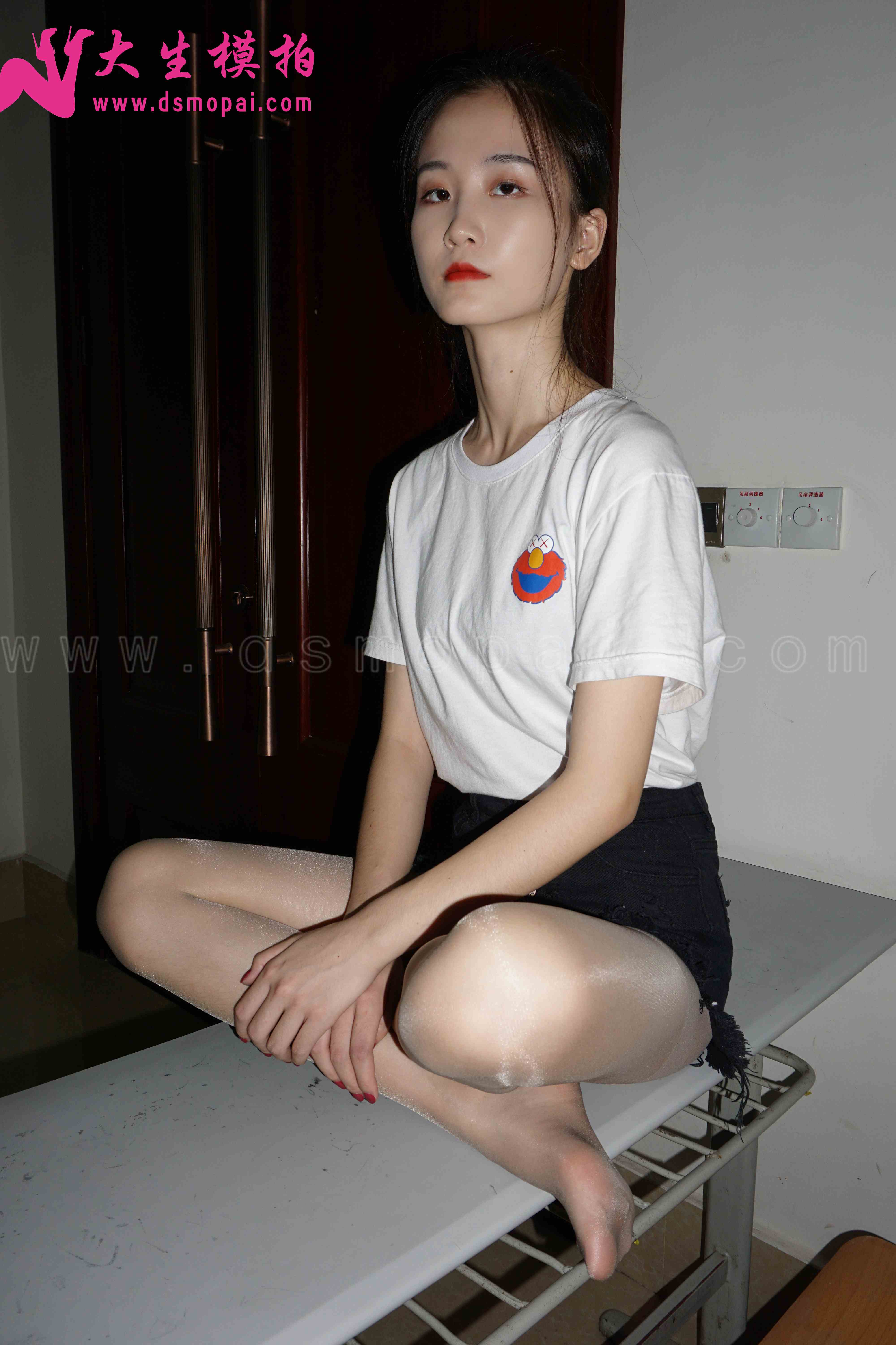 China Beauty Legs and feet 860