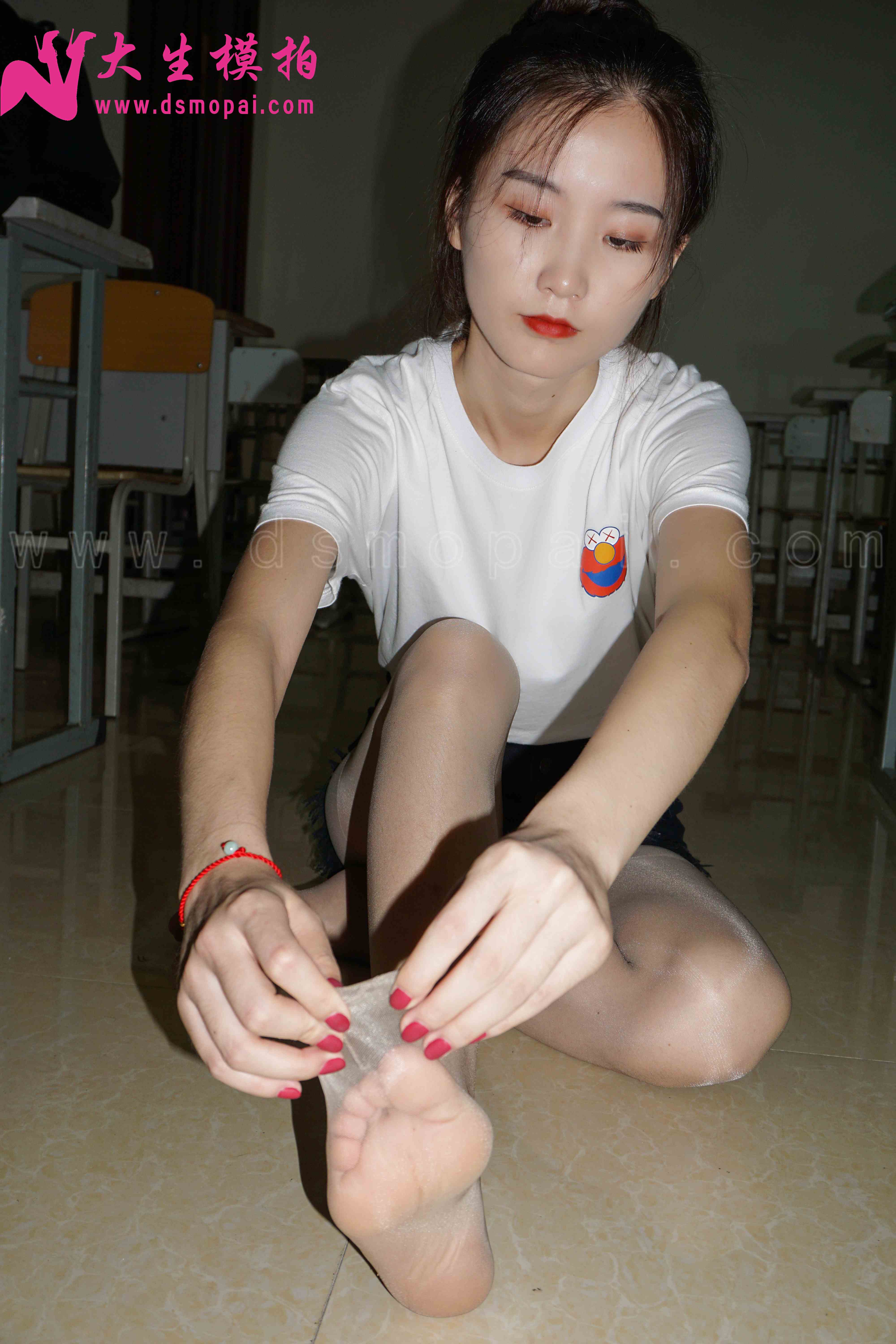 China Beauty Legs and feet 860