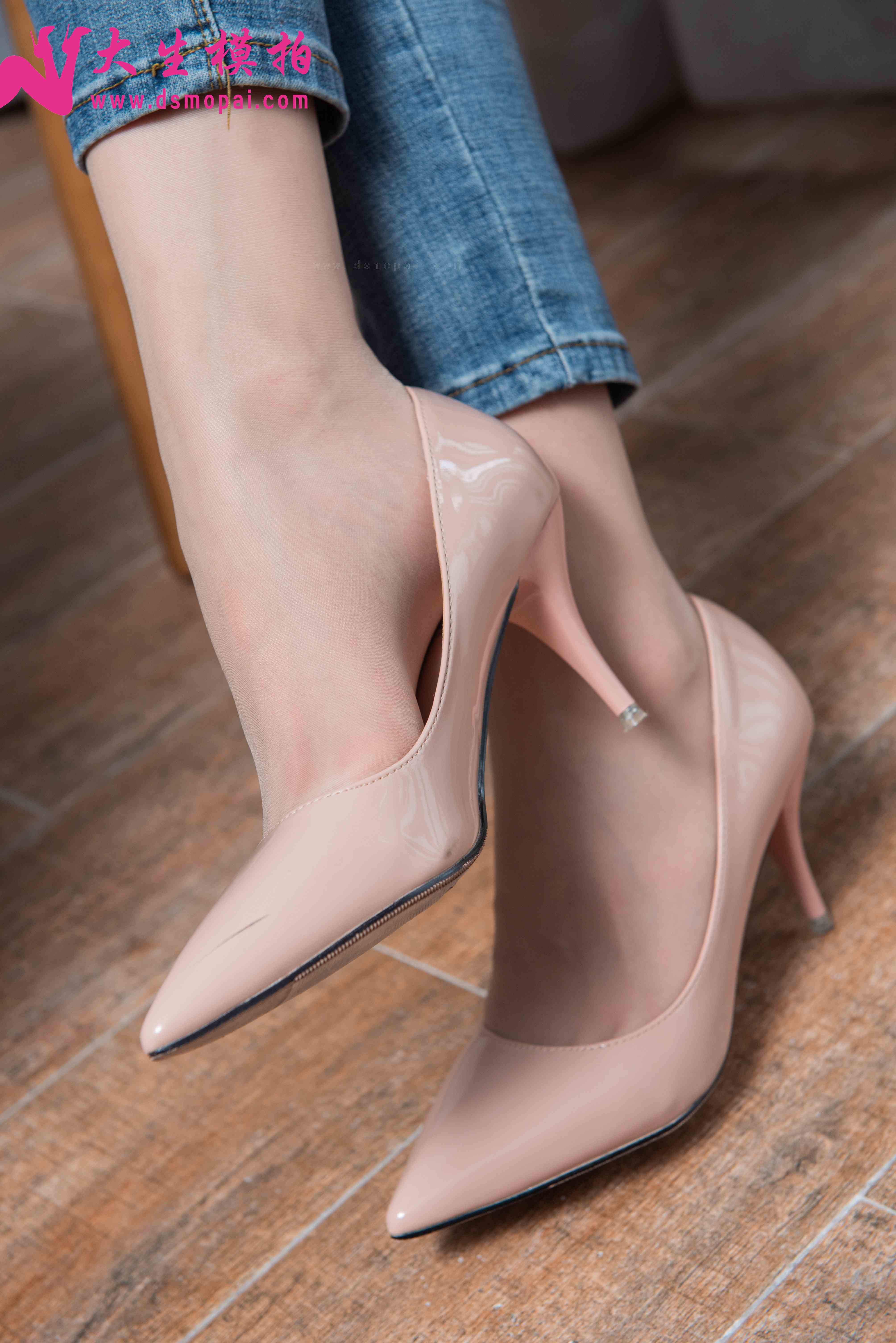 China Beauty Legs and feet 867