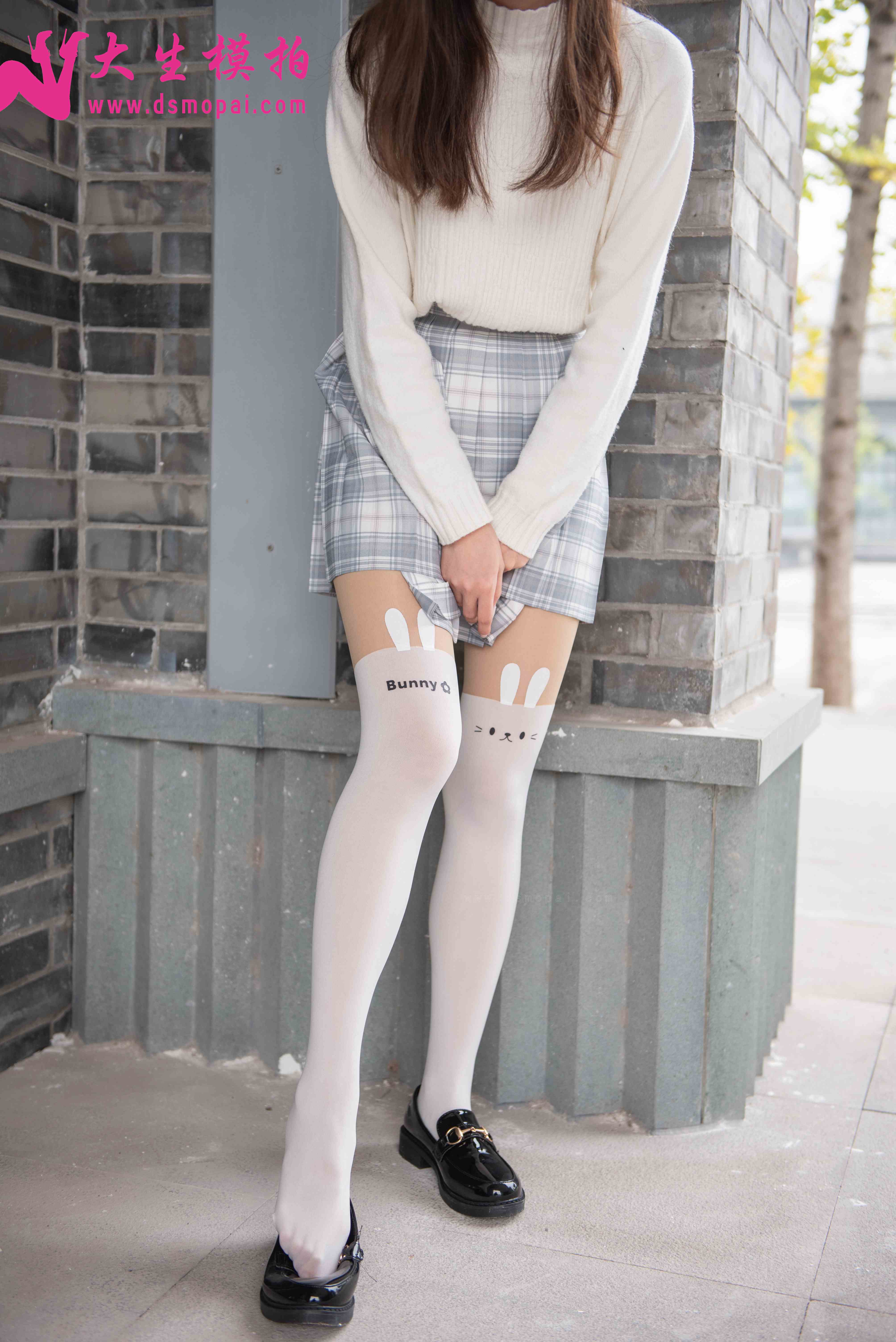 China Beauty Legs and feet 869