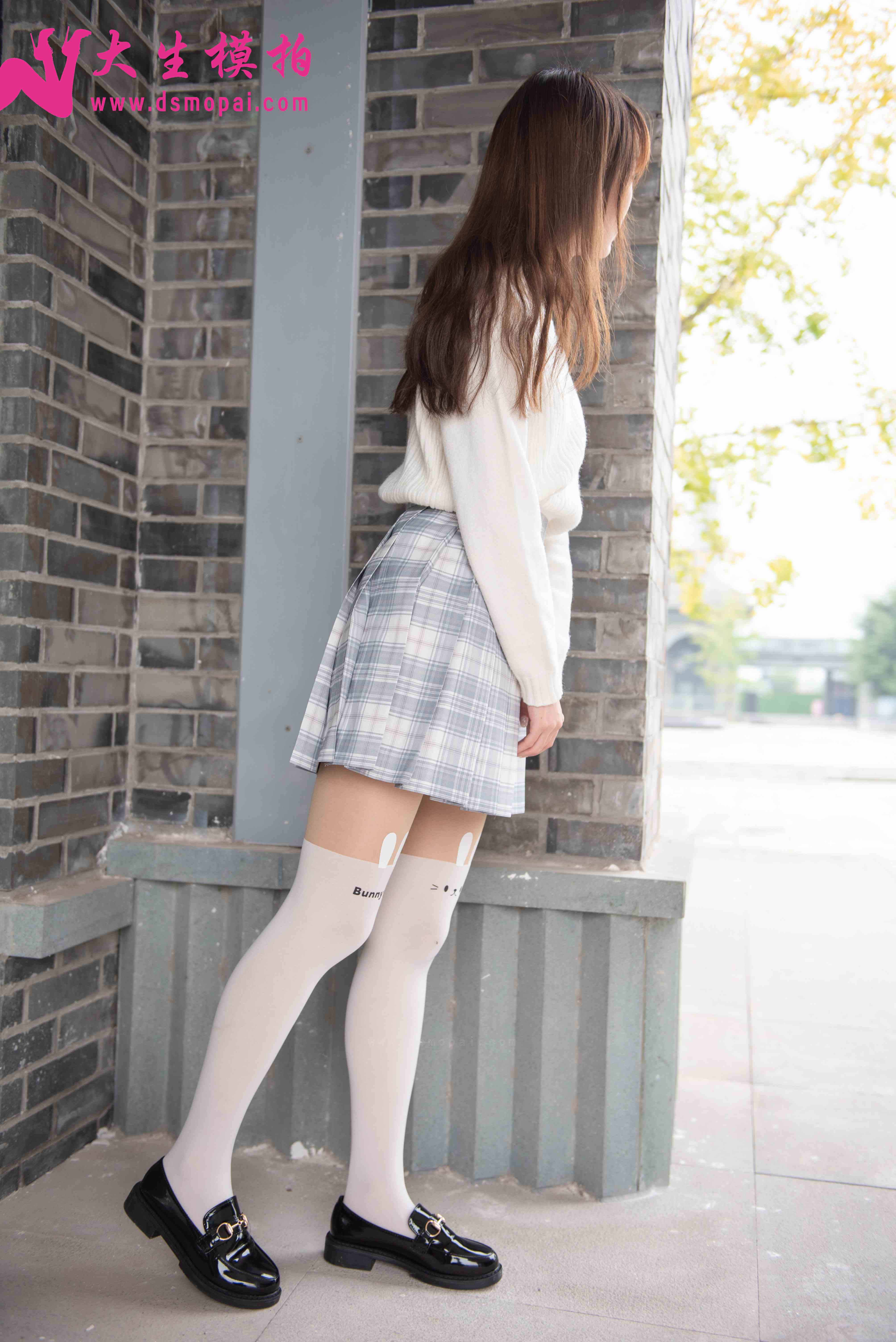 China Beauty Legs and feet 869