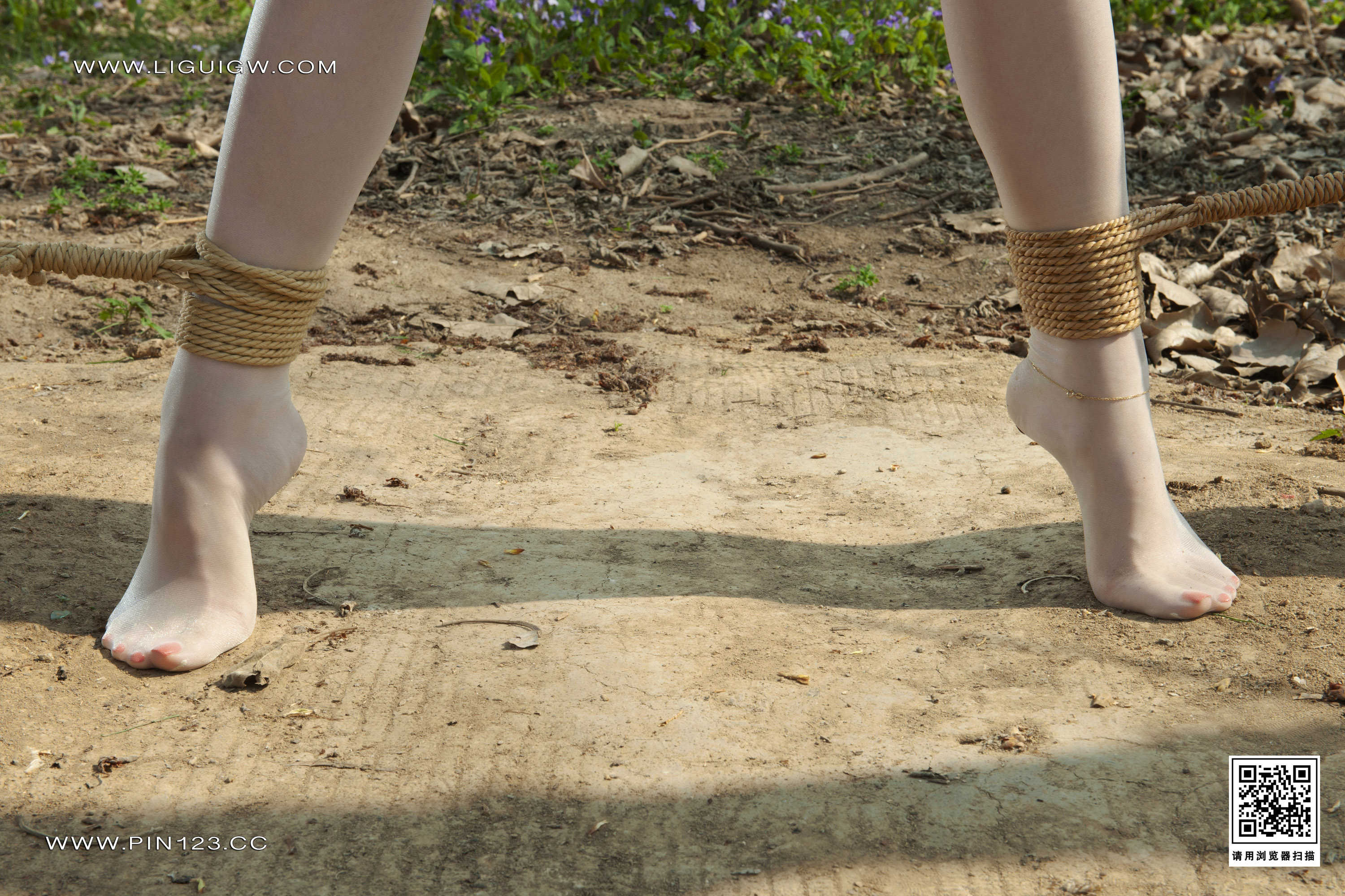 Chinese lady bondage 542-2