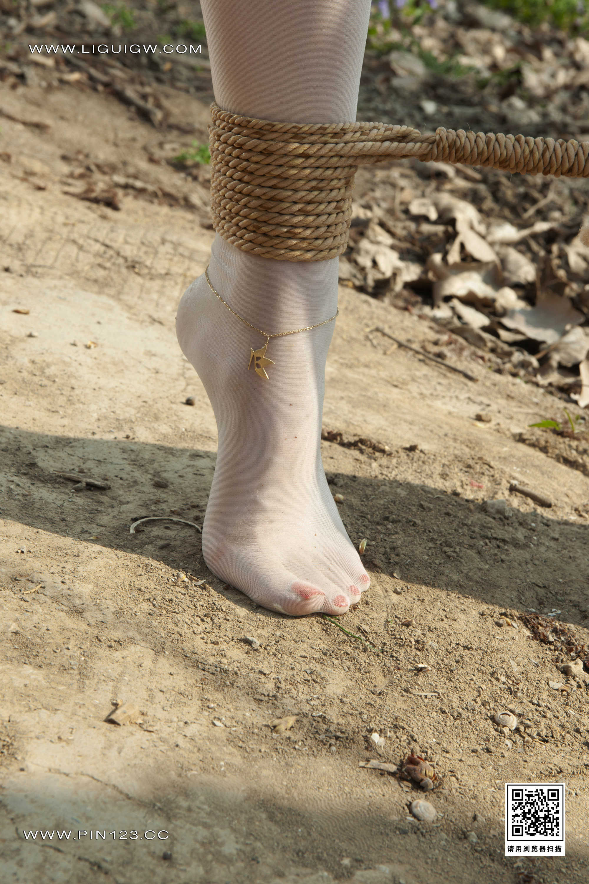 Chinese lady bondage 542-2