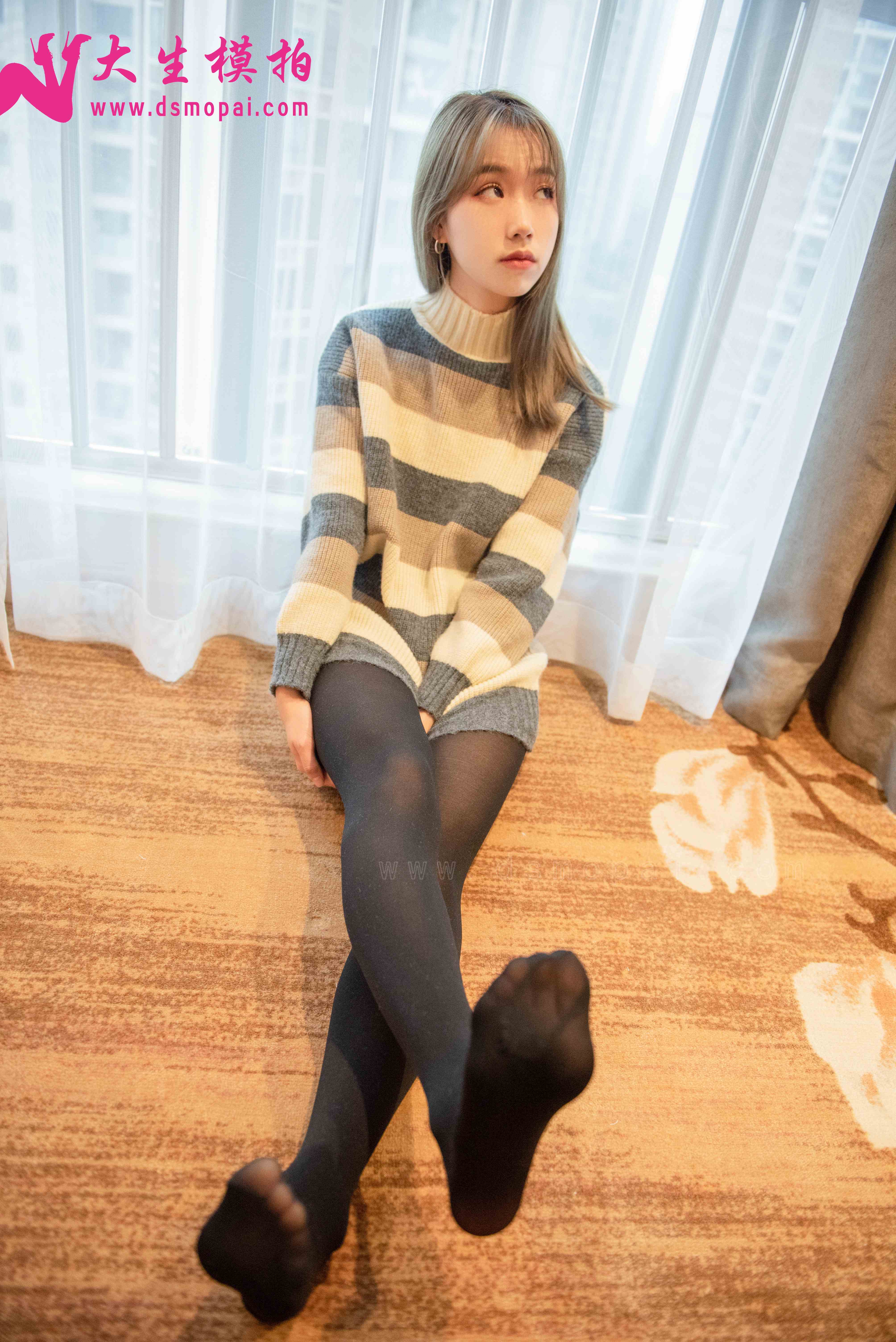 China Beauty Legs and feet 876