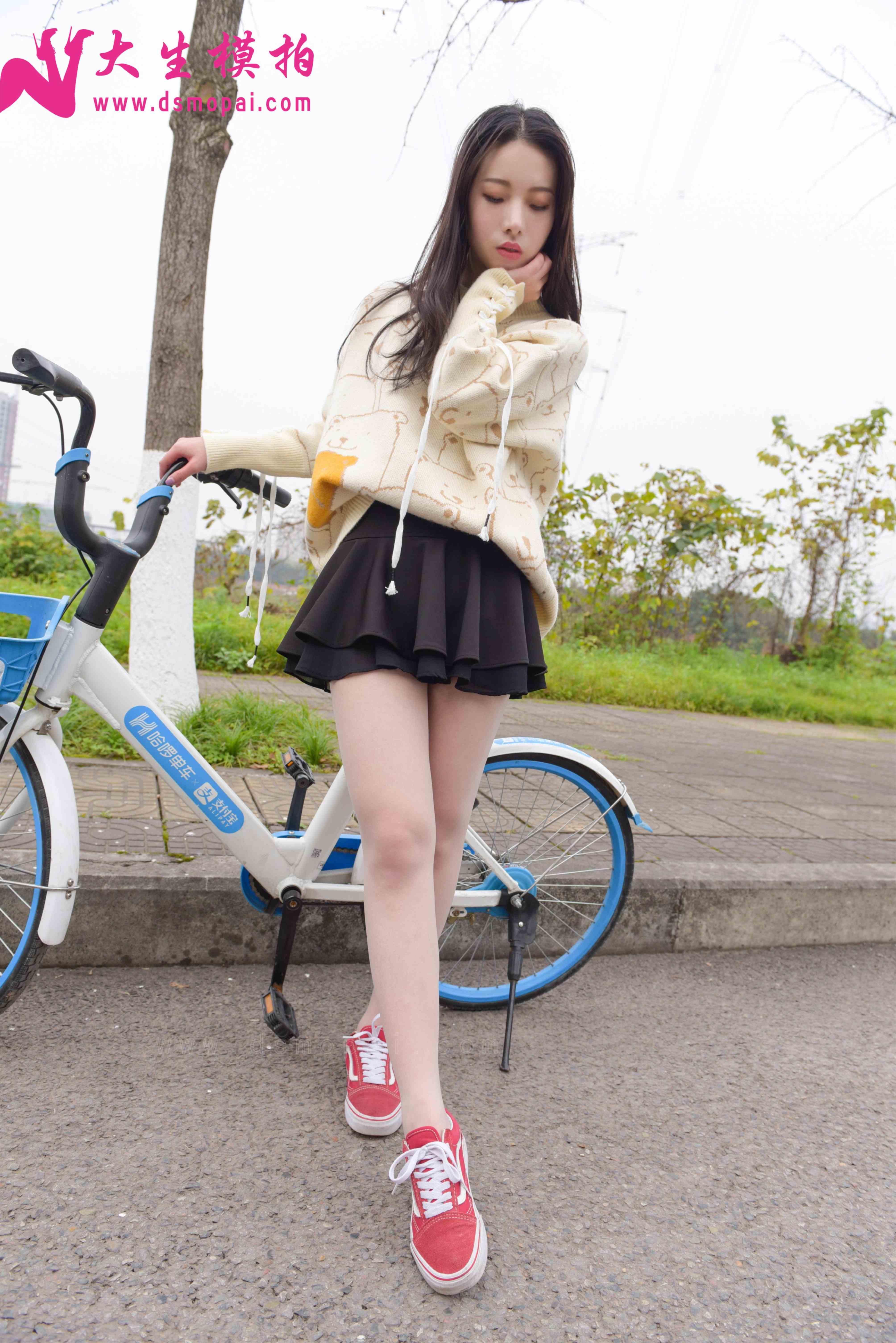 China Beauty Legs and feet 881