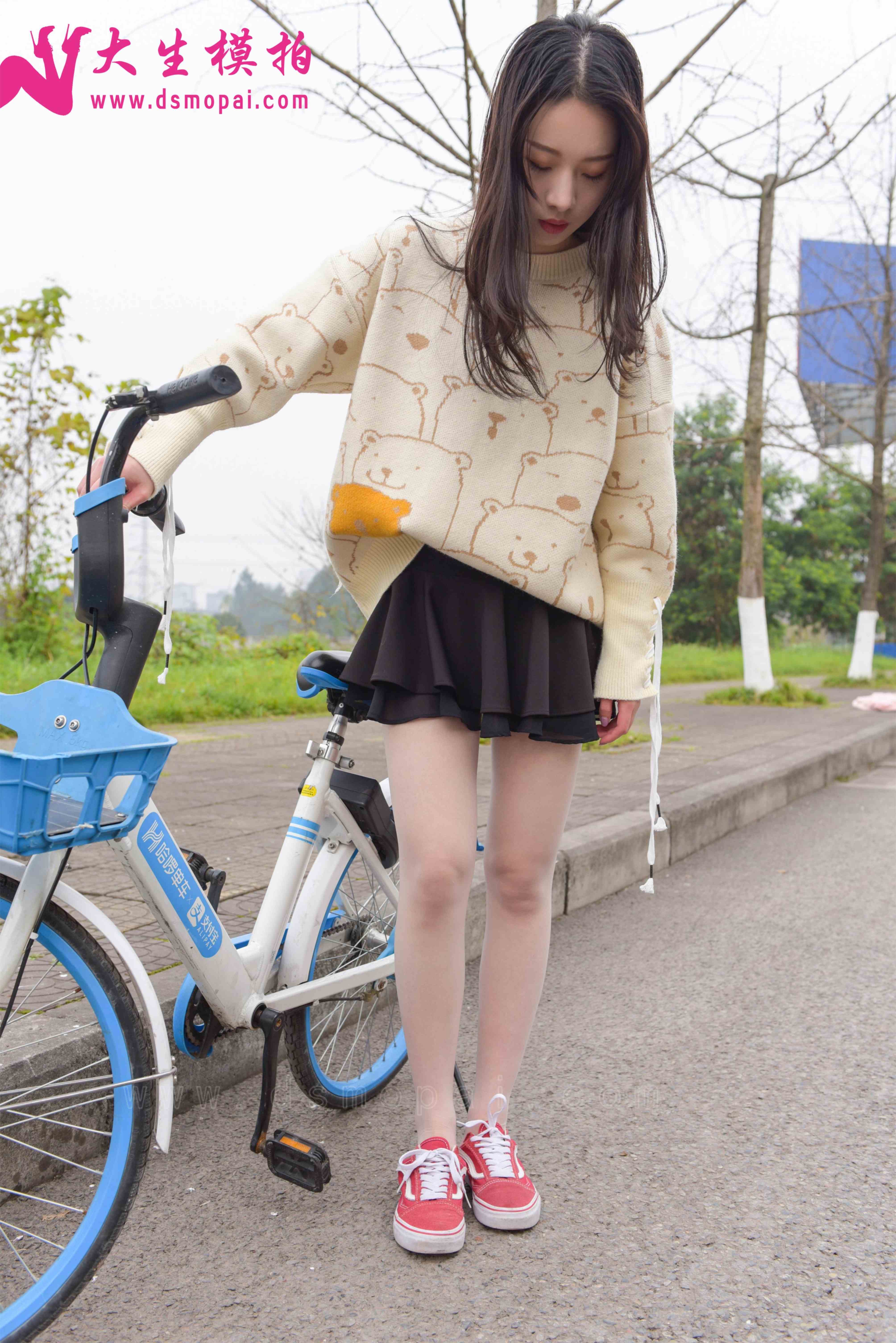 China Beauty Legs and feet 881