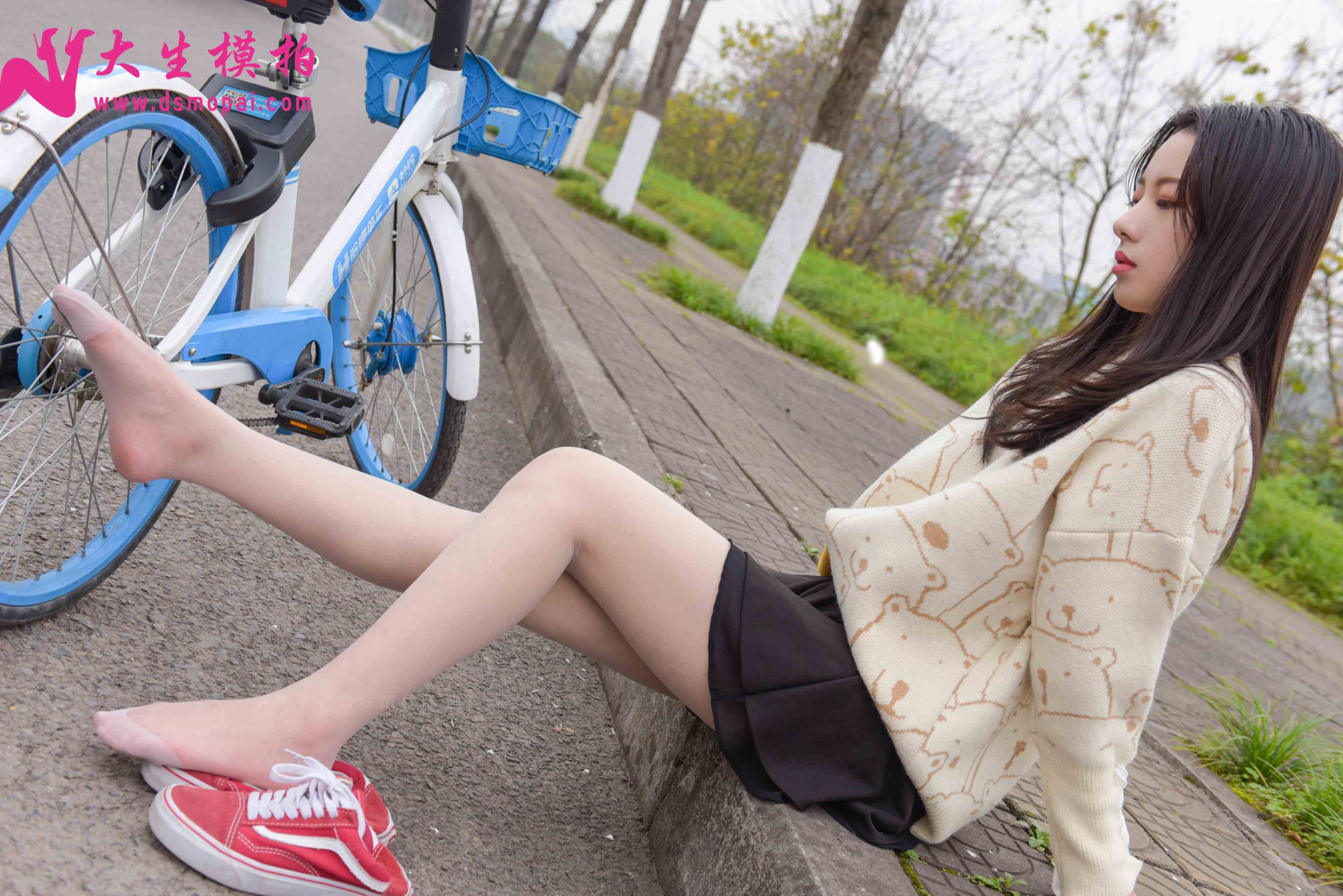 China Beauty Legs and feet 881