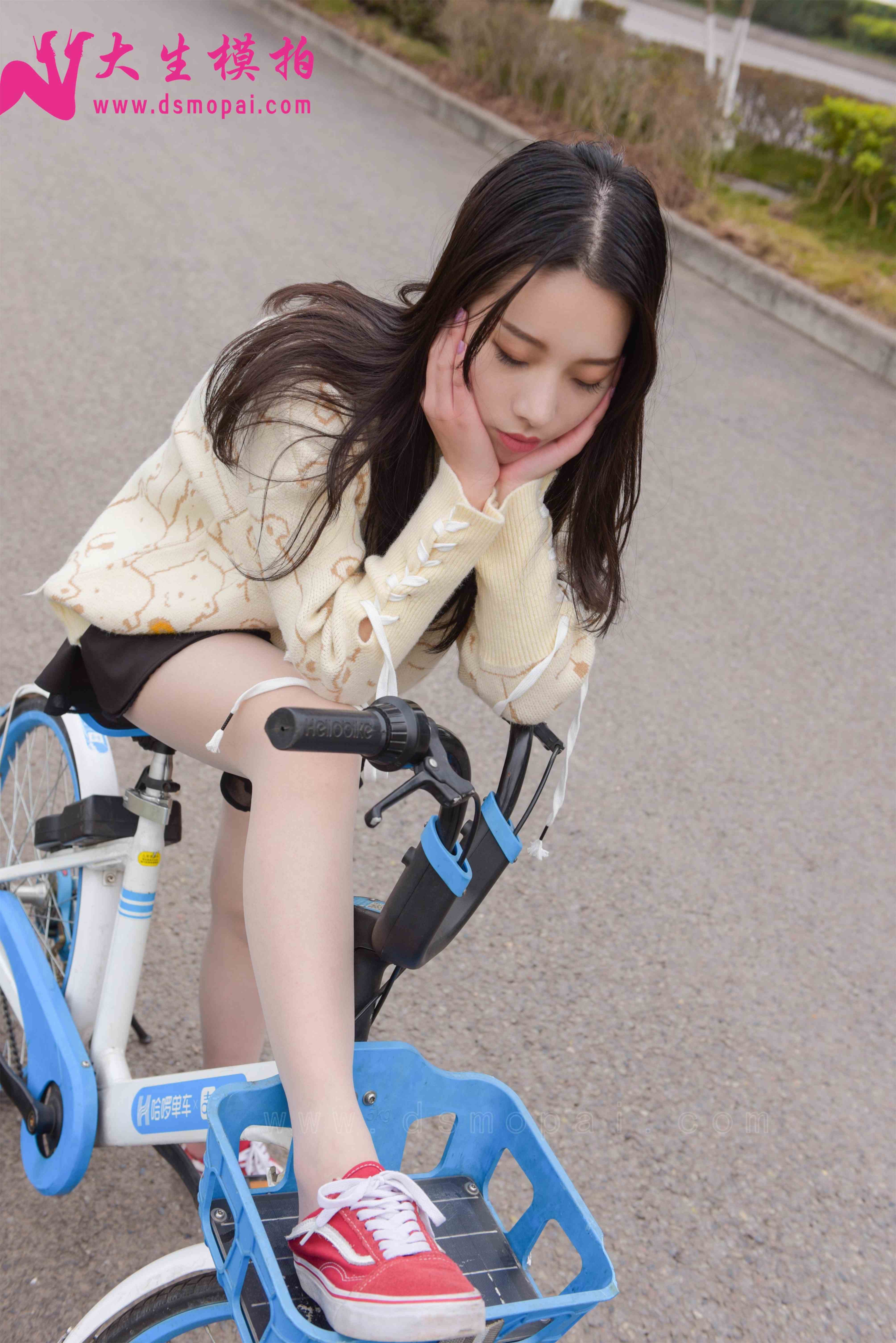 China Beauty Legs and feet 881