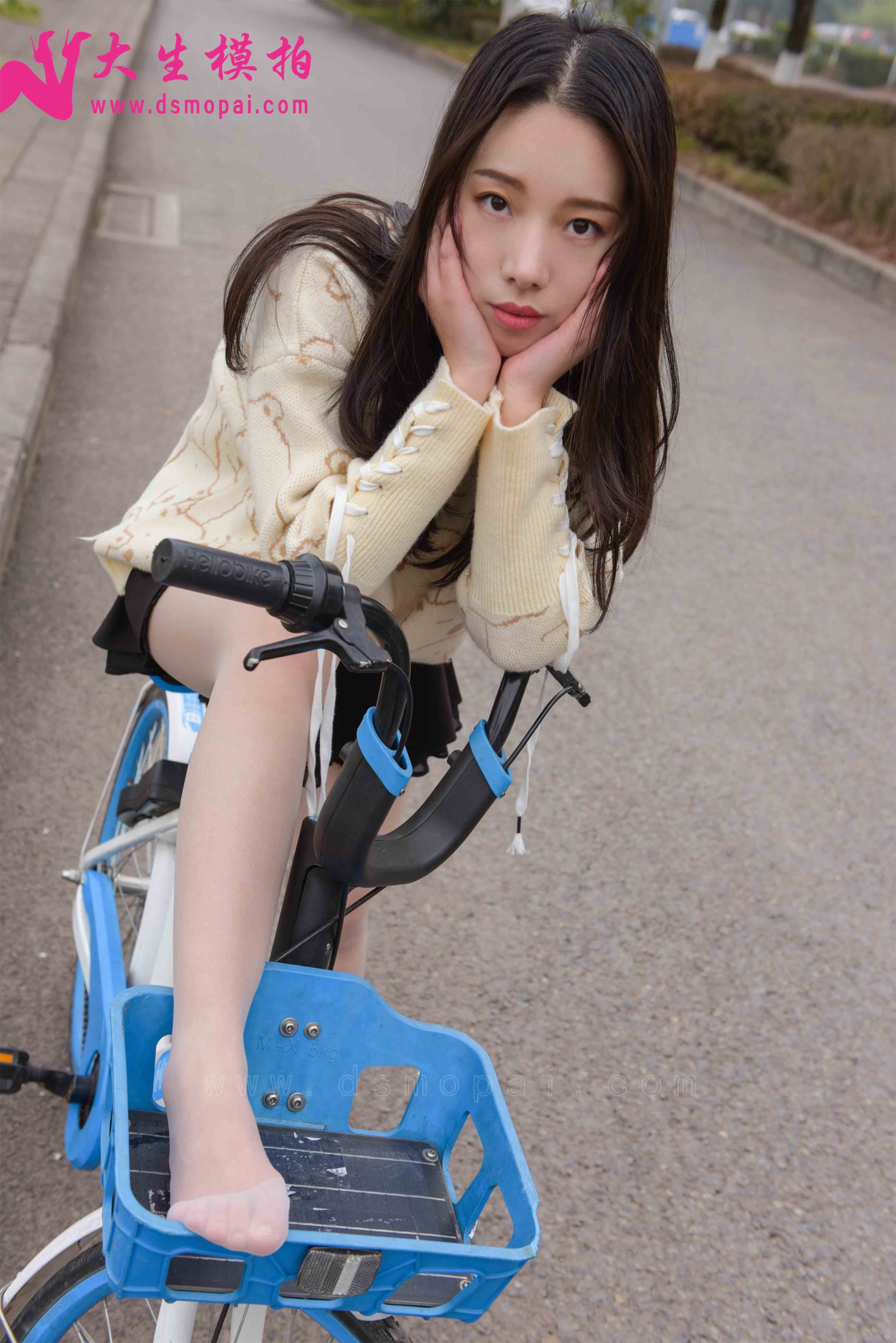 China Beauty Legs and feet 881