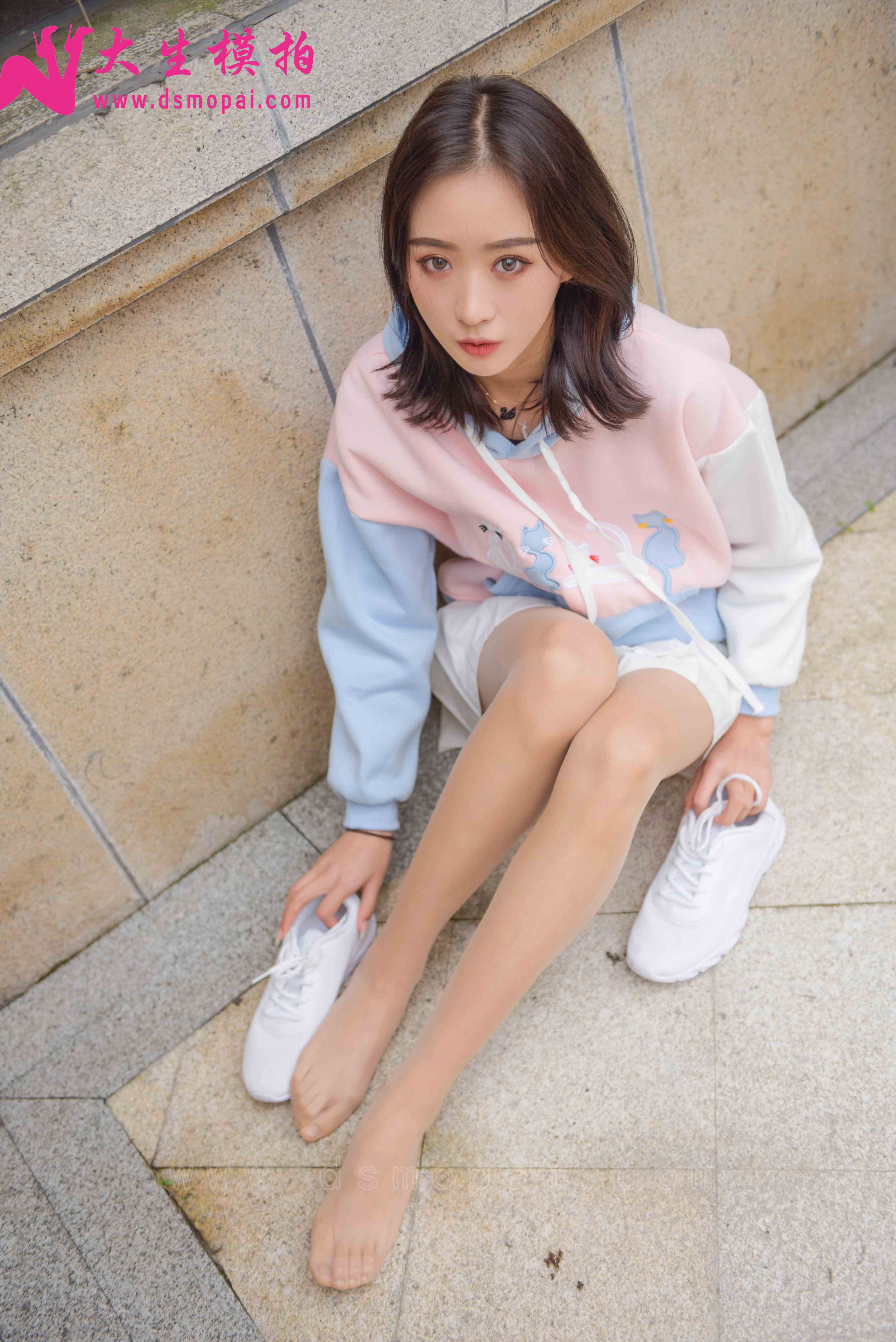 China Beauty Legs and feet 885