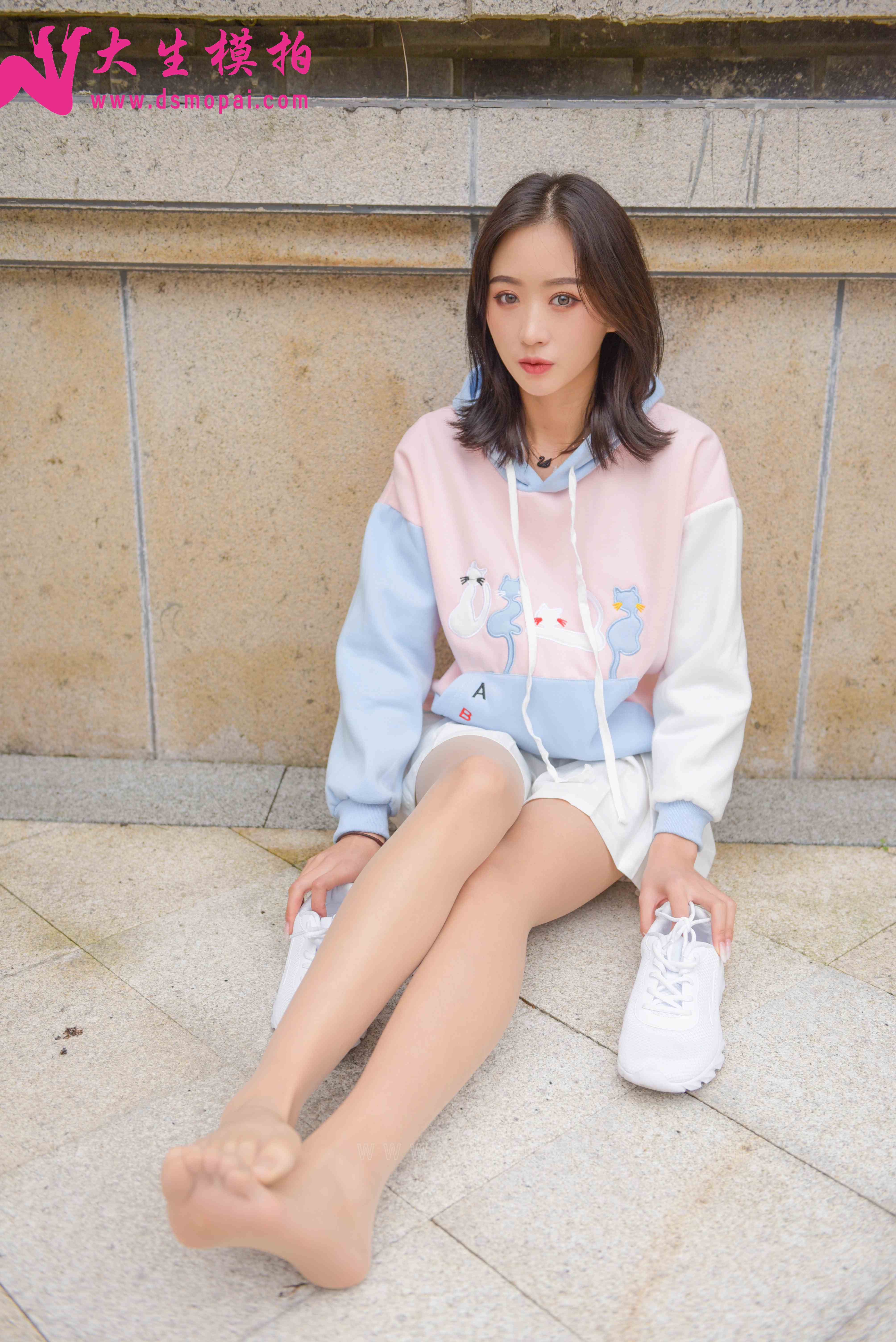 China Beauty Legs and feet 885