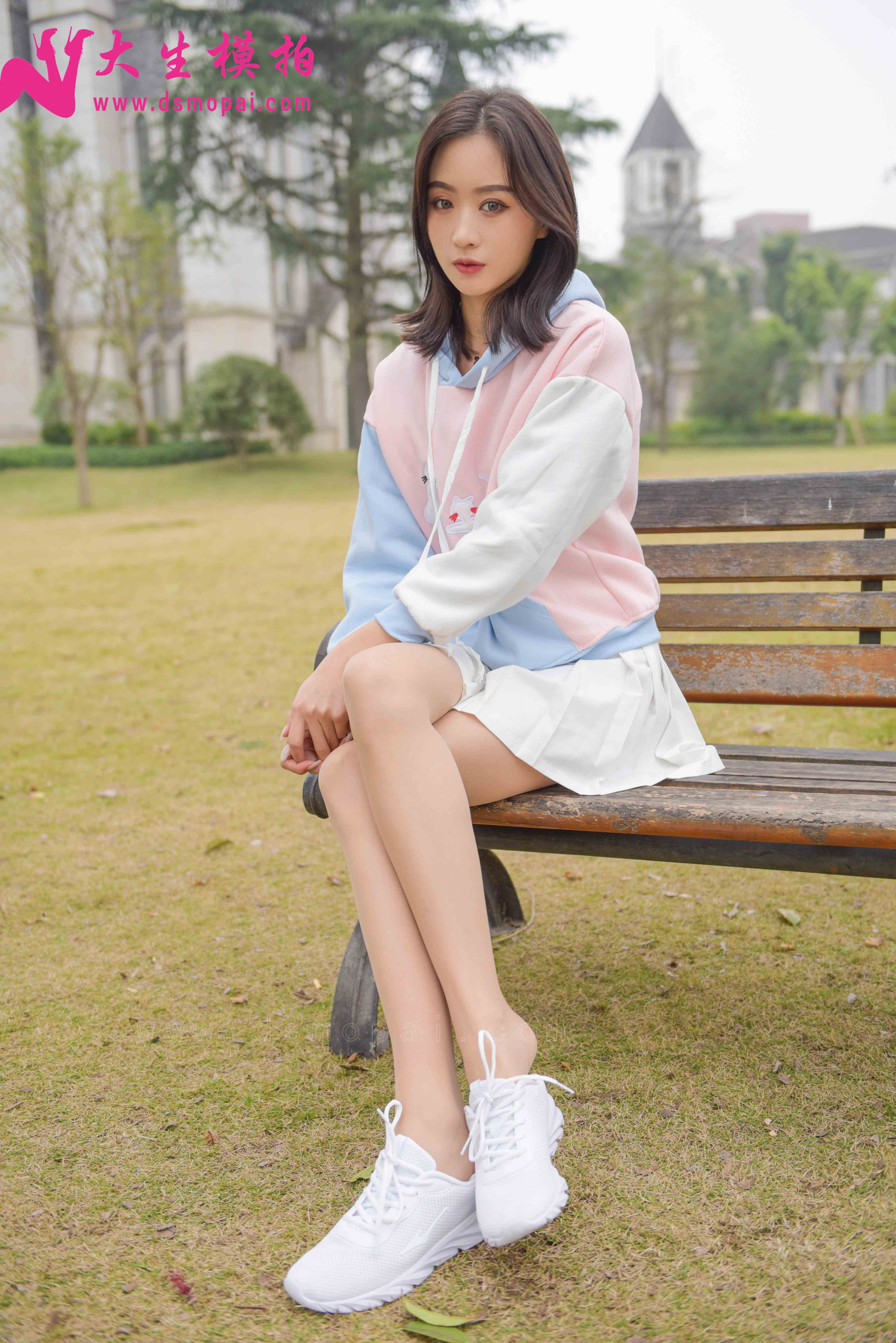 China Beauty Legs and feet 885