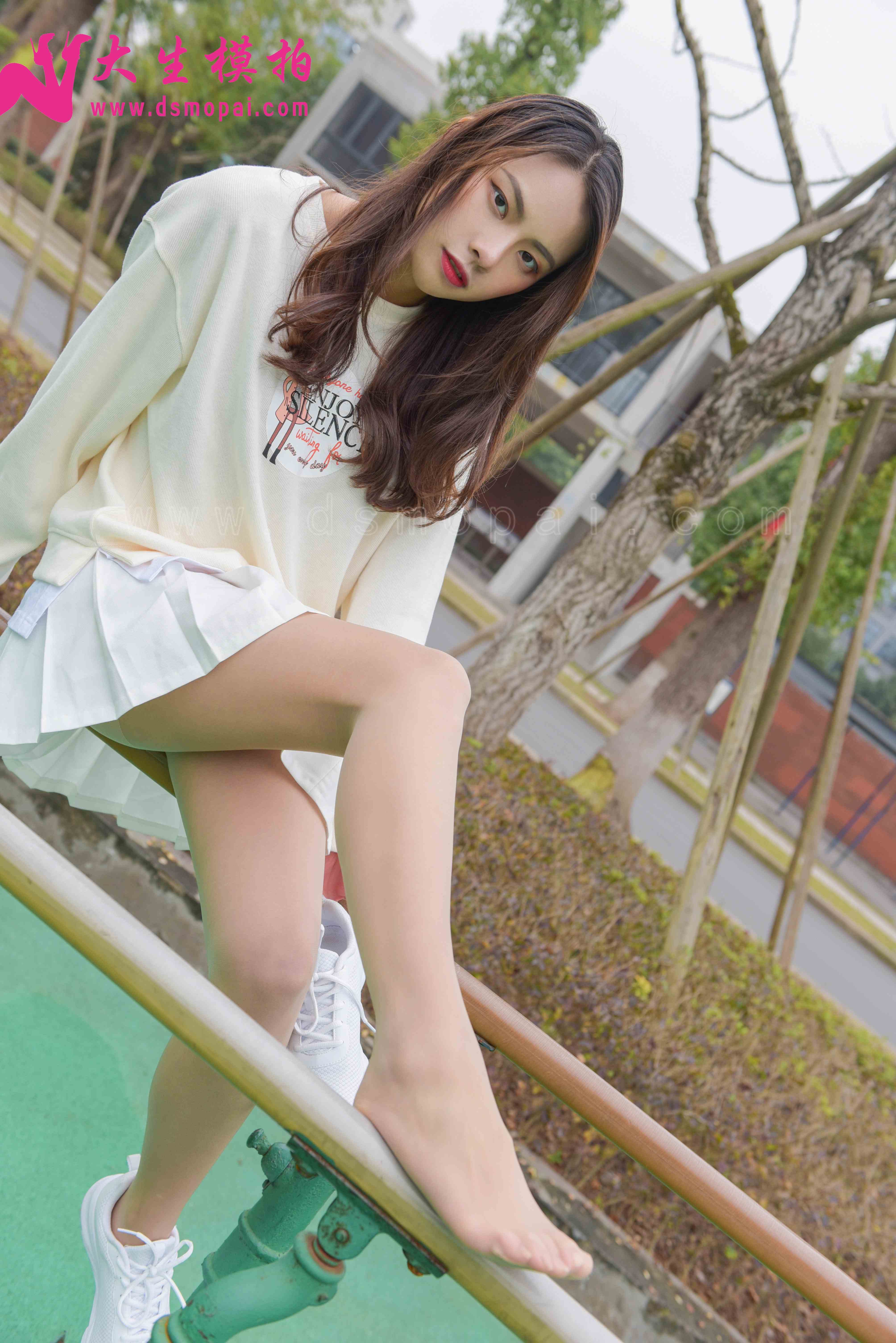 China Beauty Legs and feet 886