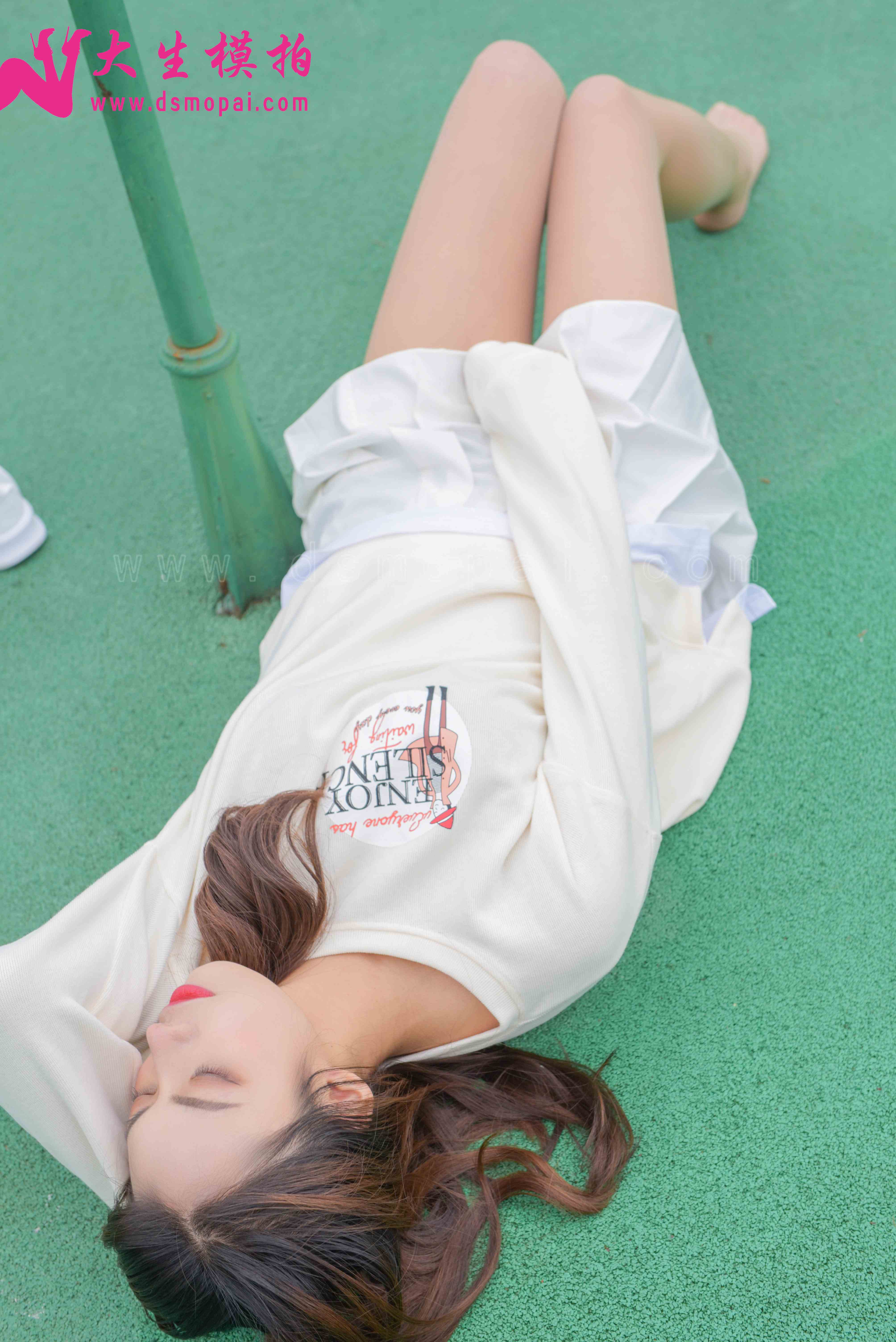 China Beauty Legs and feet 886