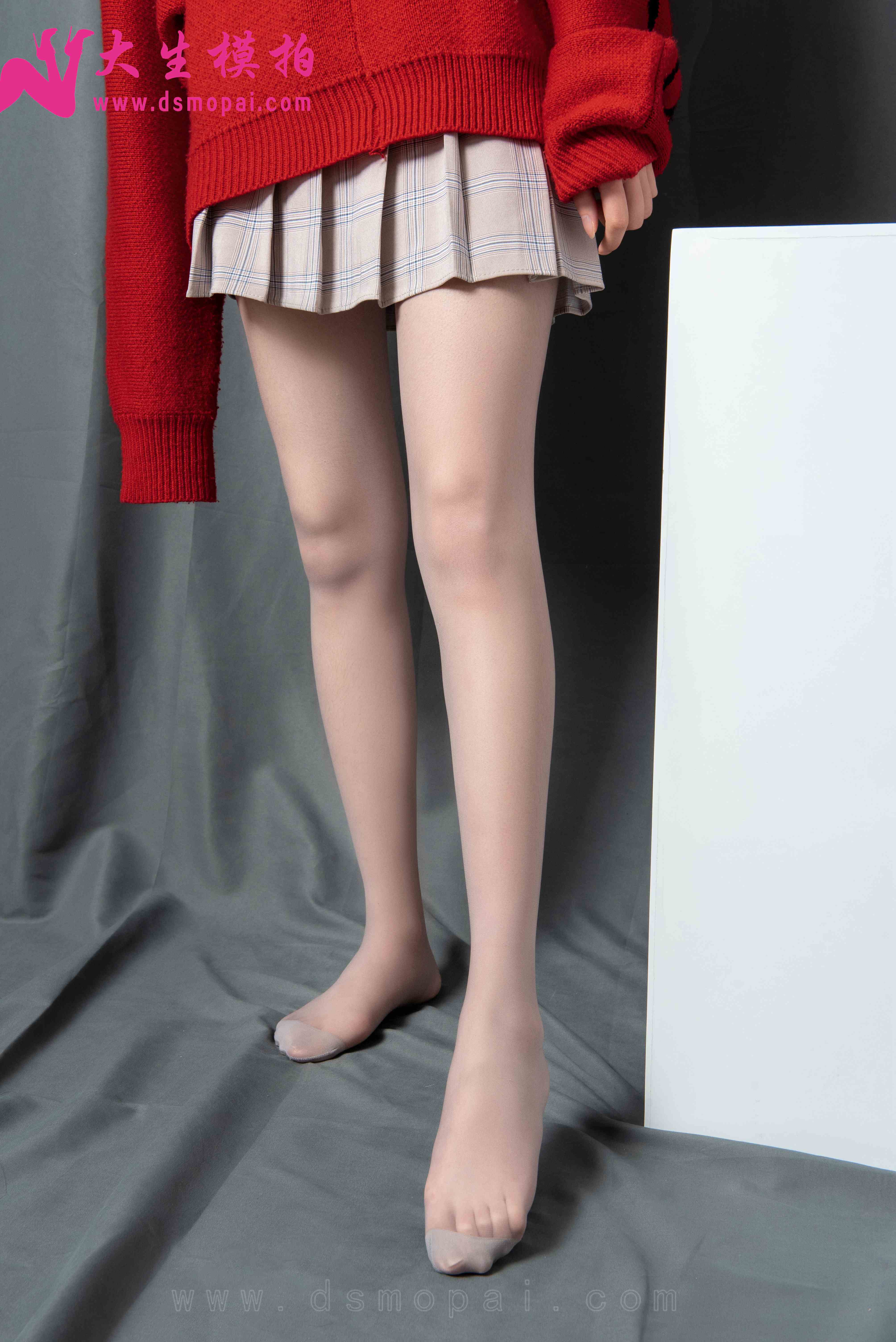 China Beauty Legs and feet 889