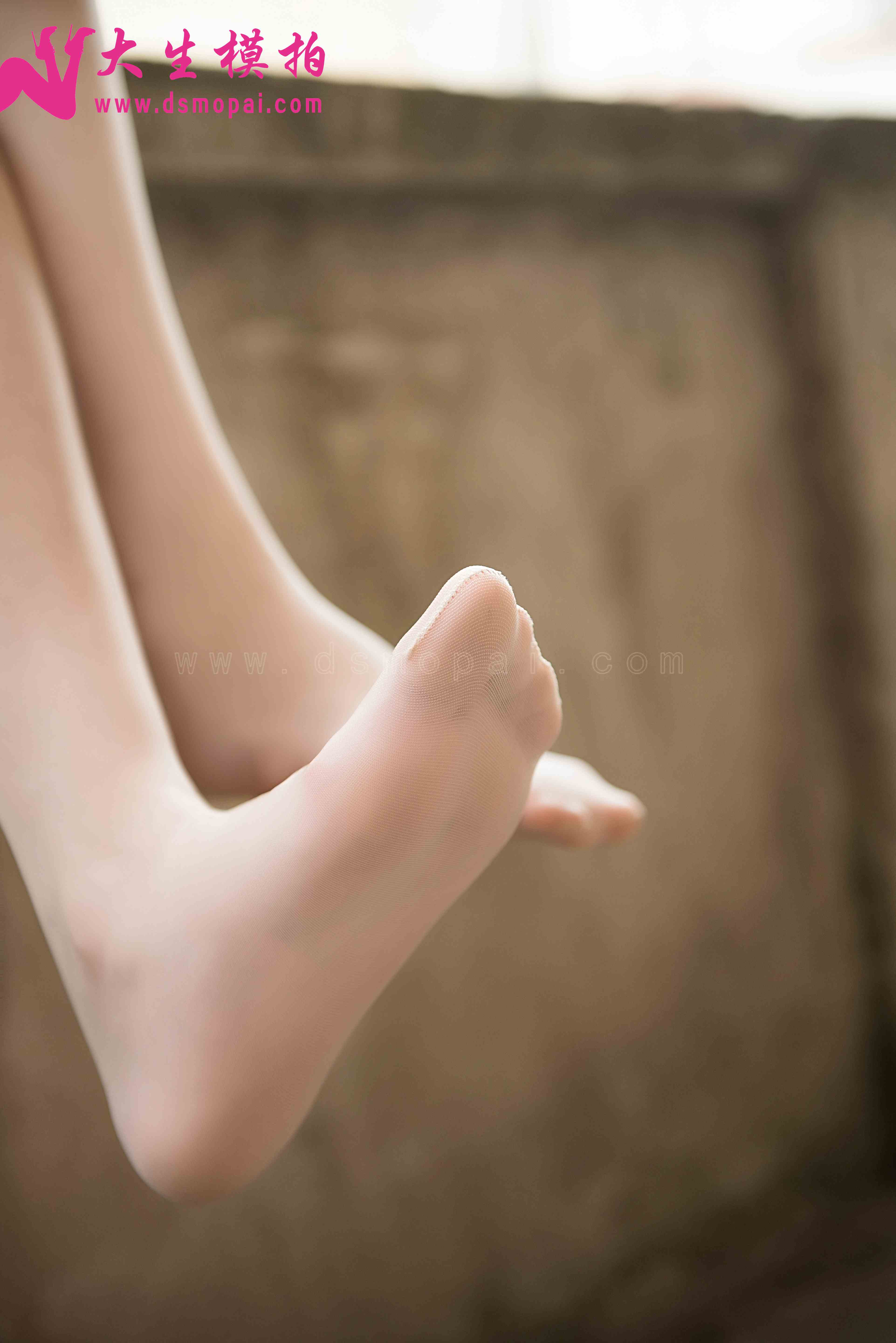 China Beauty Legs and feet 890