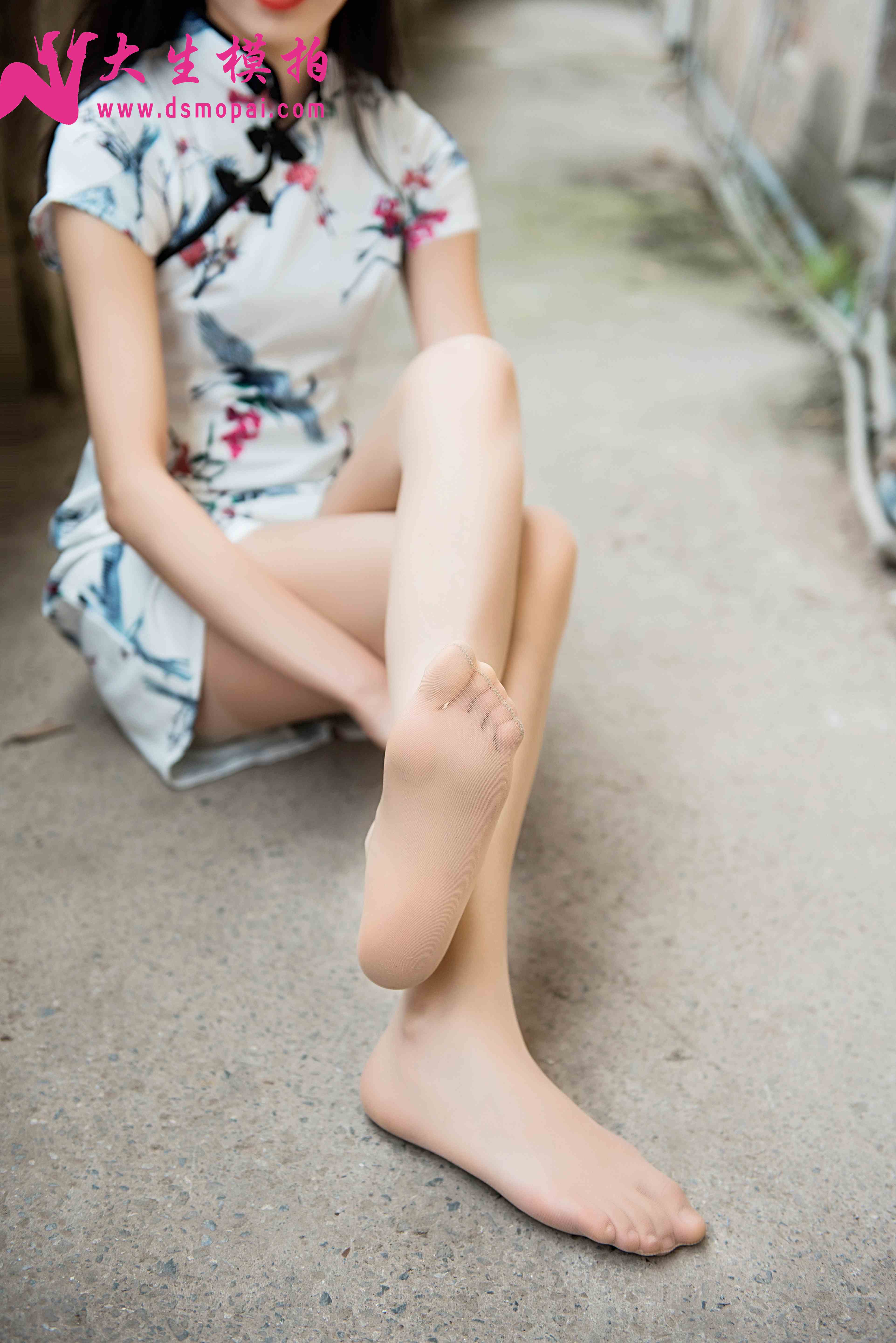China Beauty Legs and feet 890
