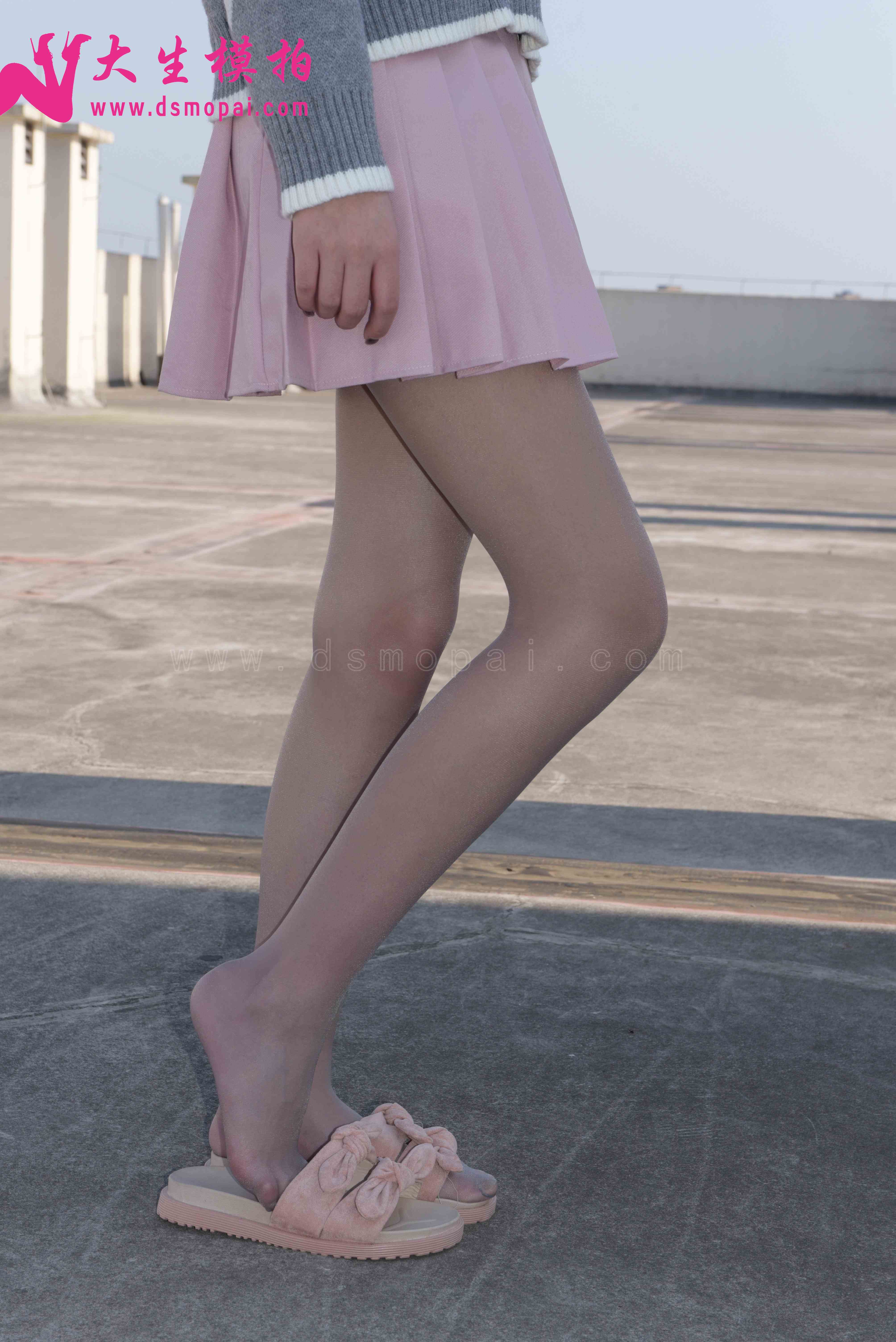 China Beauty Legs and feet 891