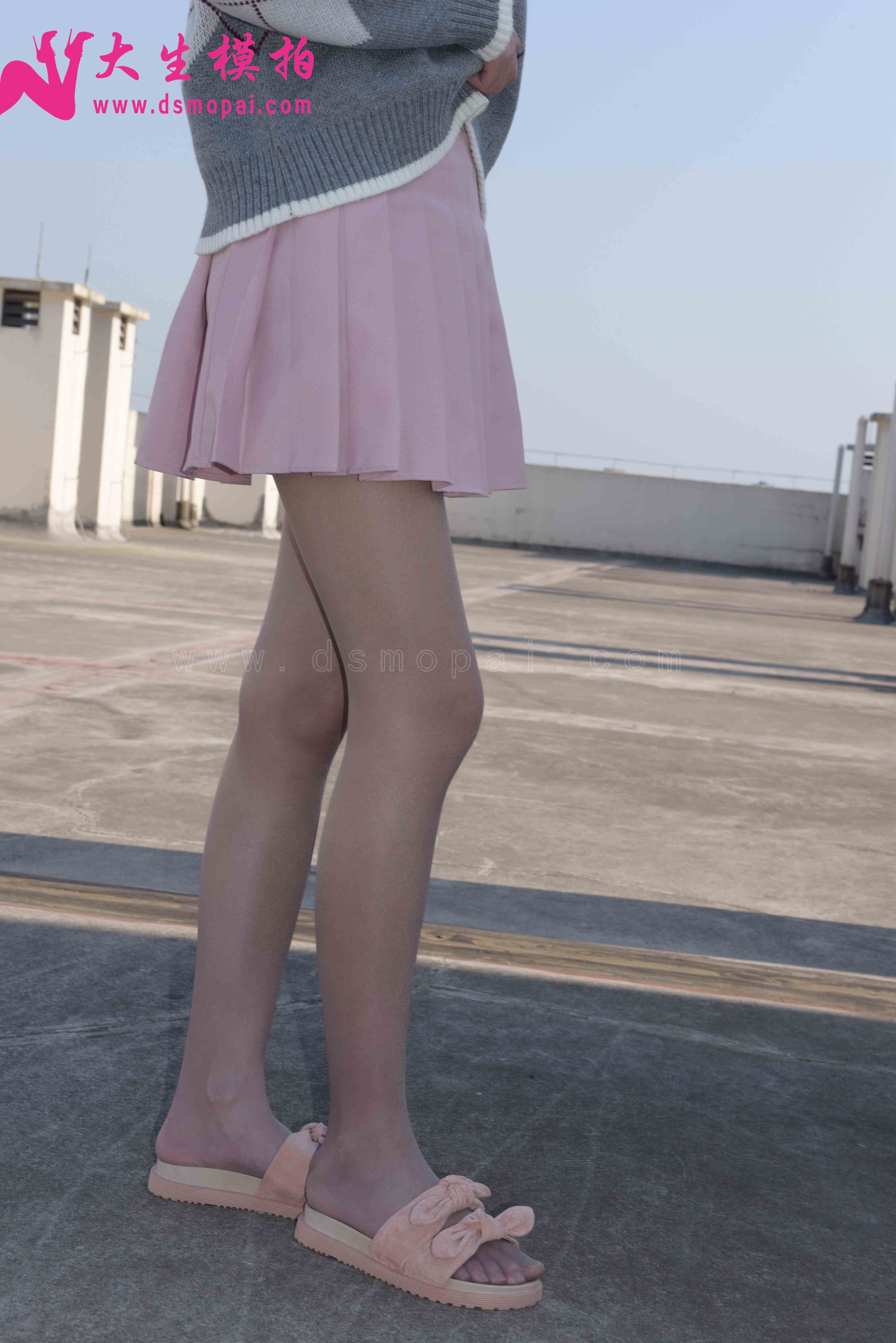 China Beauty Legs and feet 891