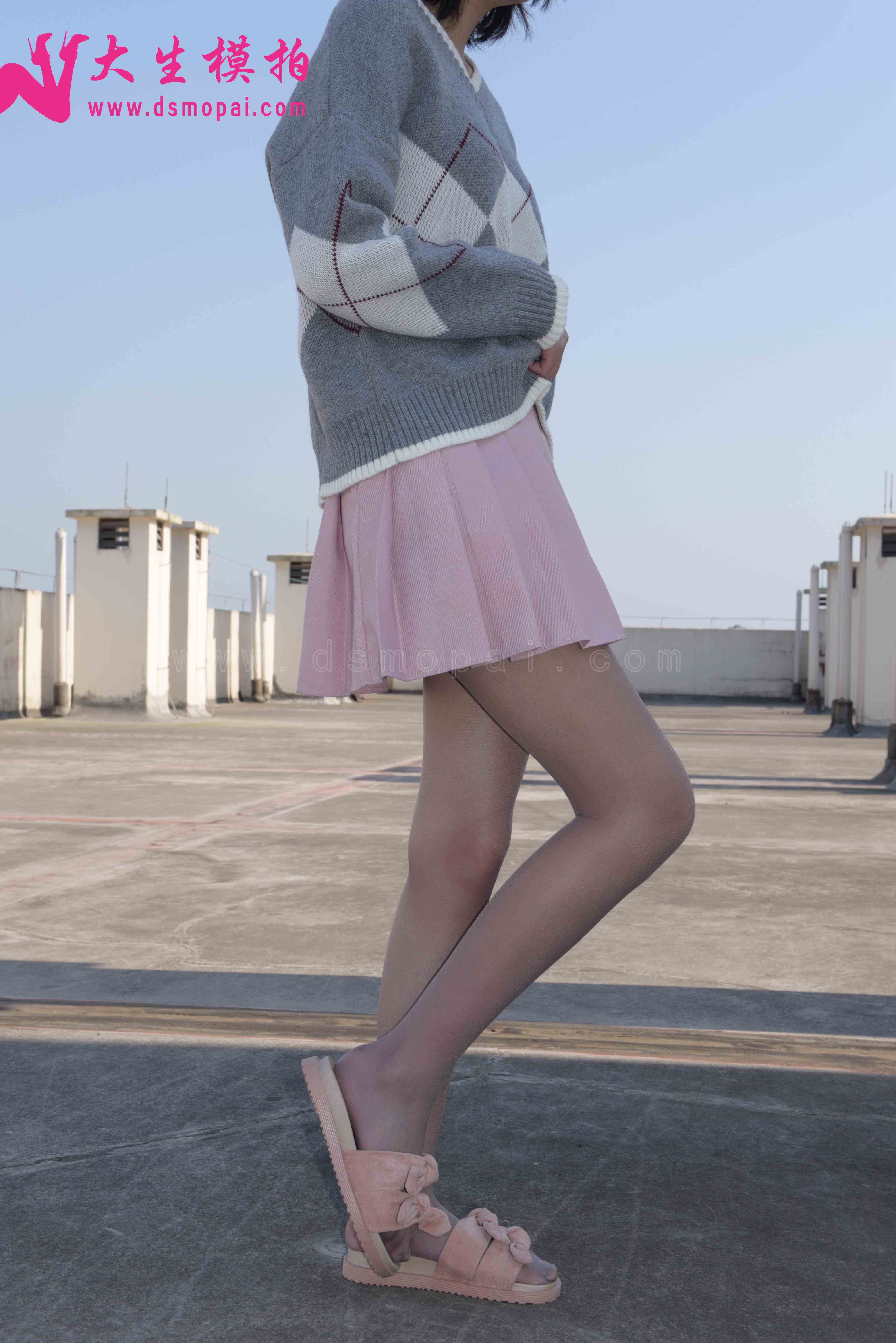 China Beauty Legs and feet 891