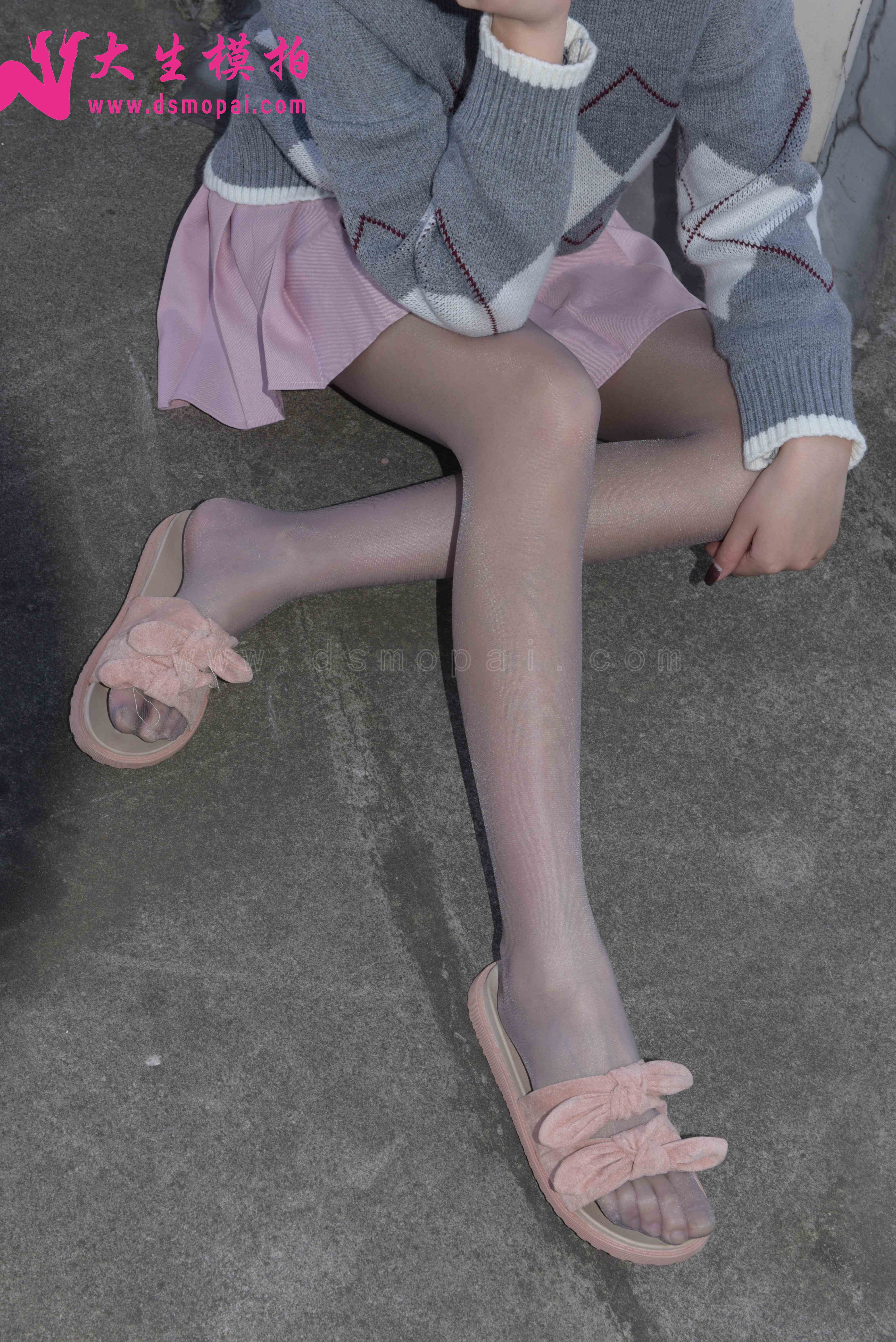 China Beauty Legs and feet 891