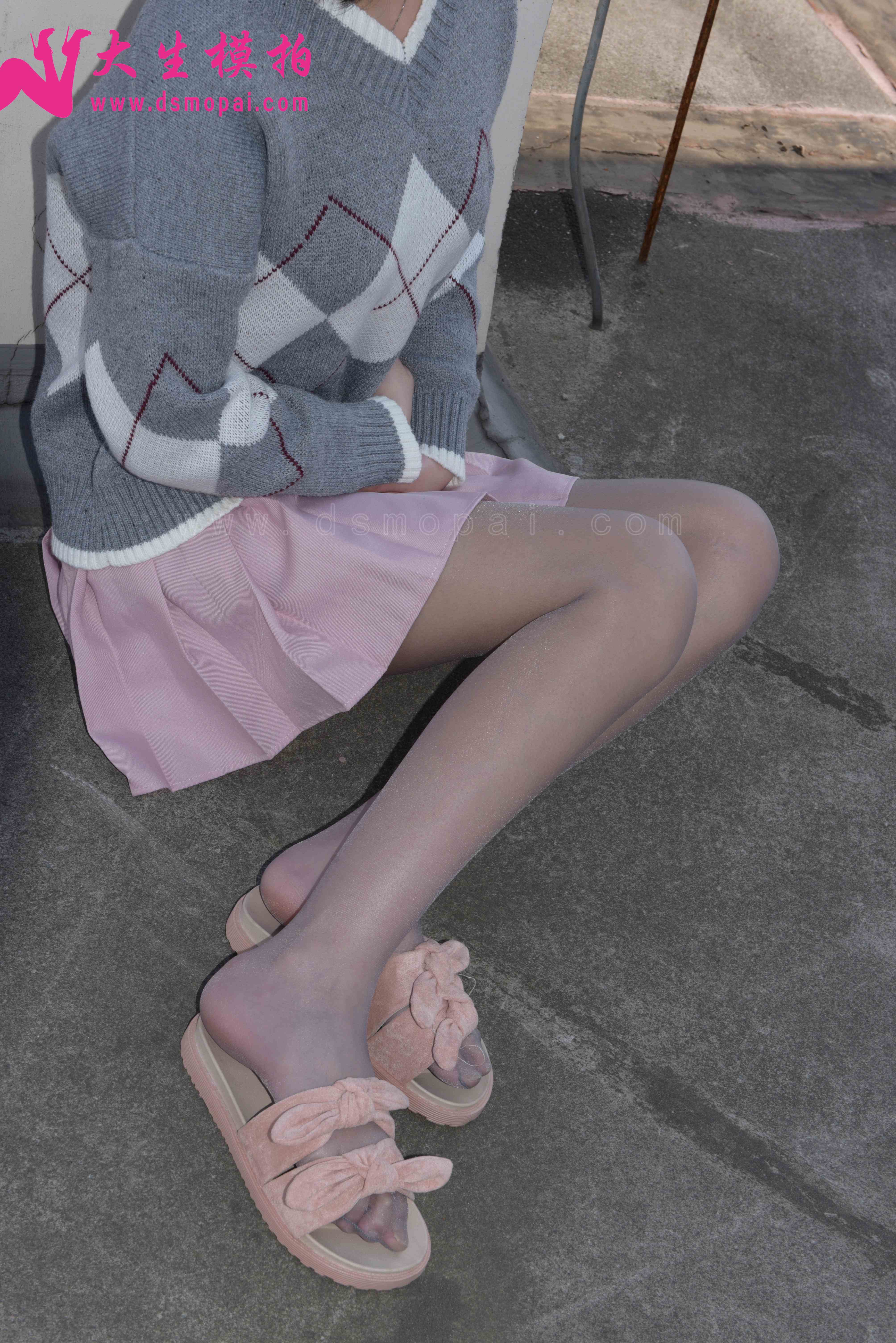 China Beauty Legs and feet 891