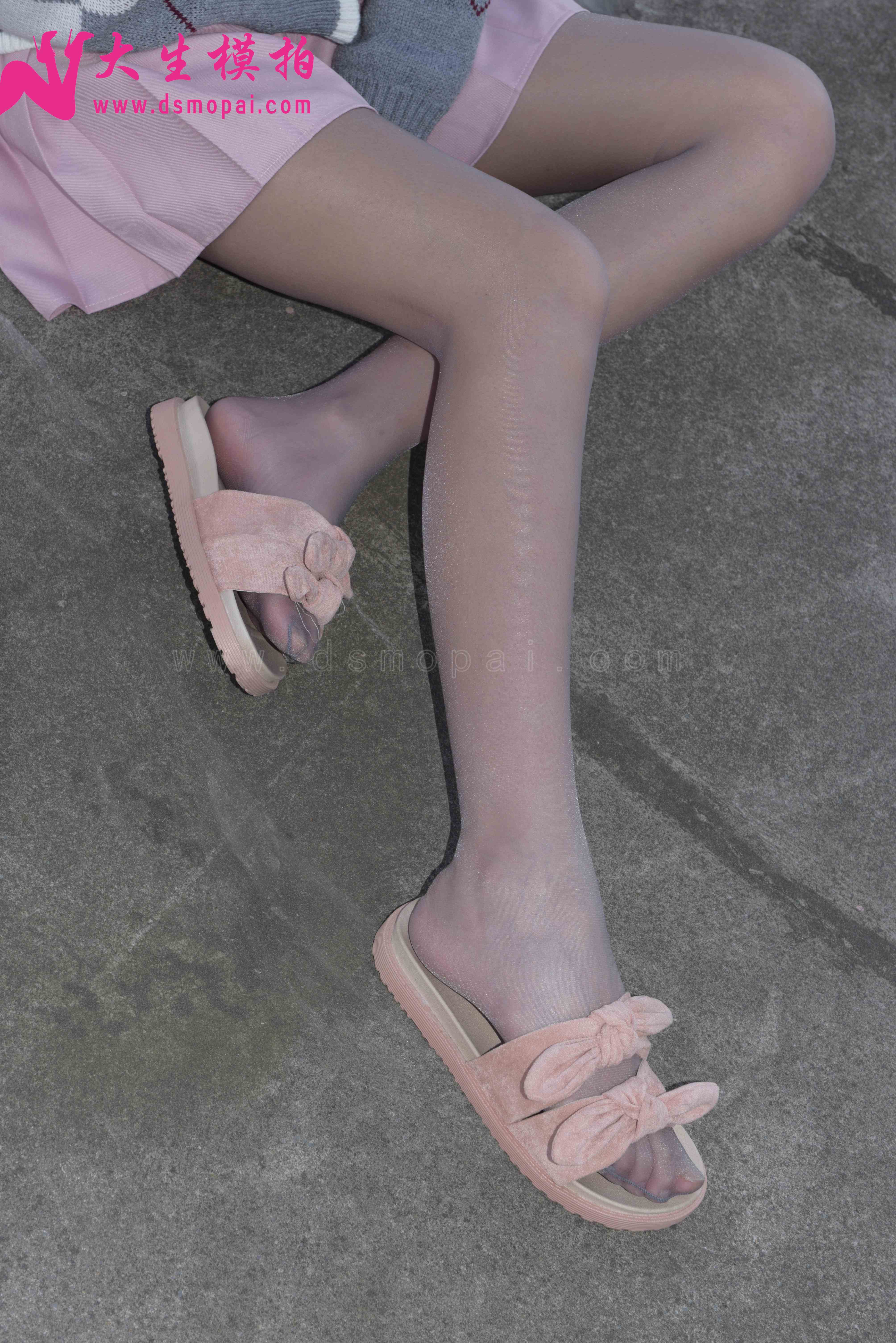 China Beauty Legs and feet 891