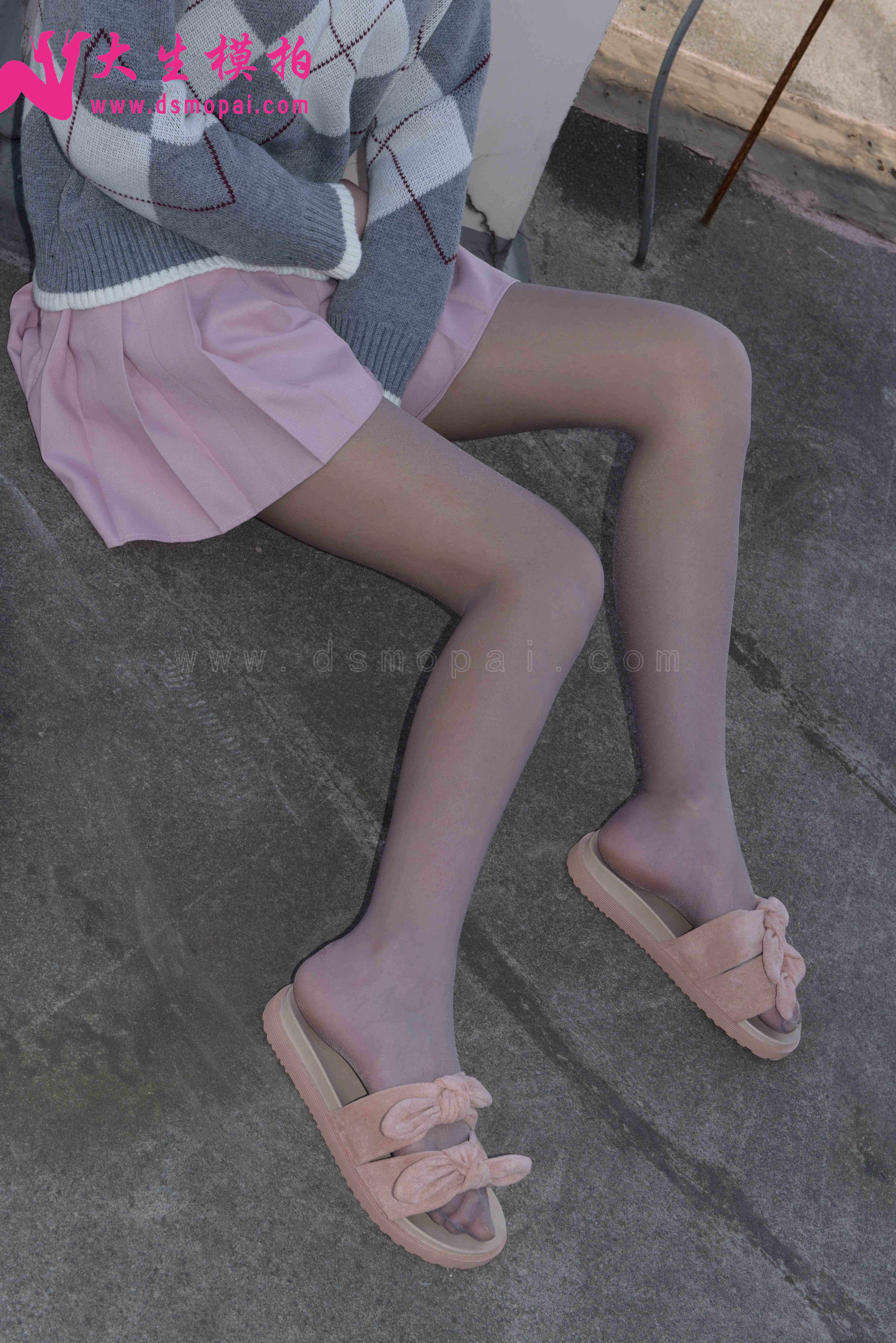 China Beauty Legs and feet 891