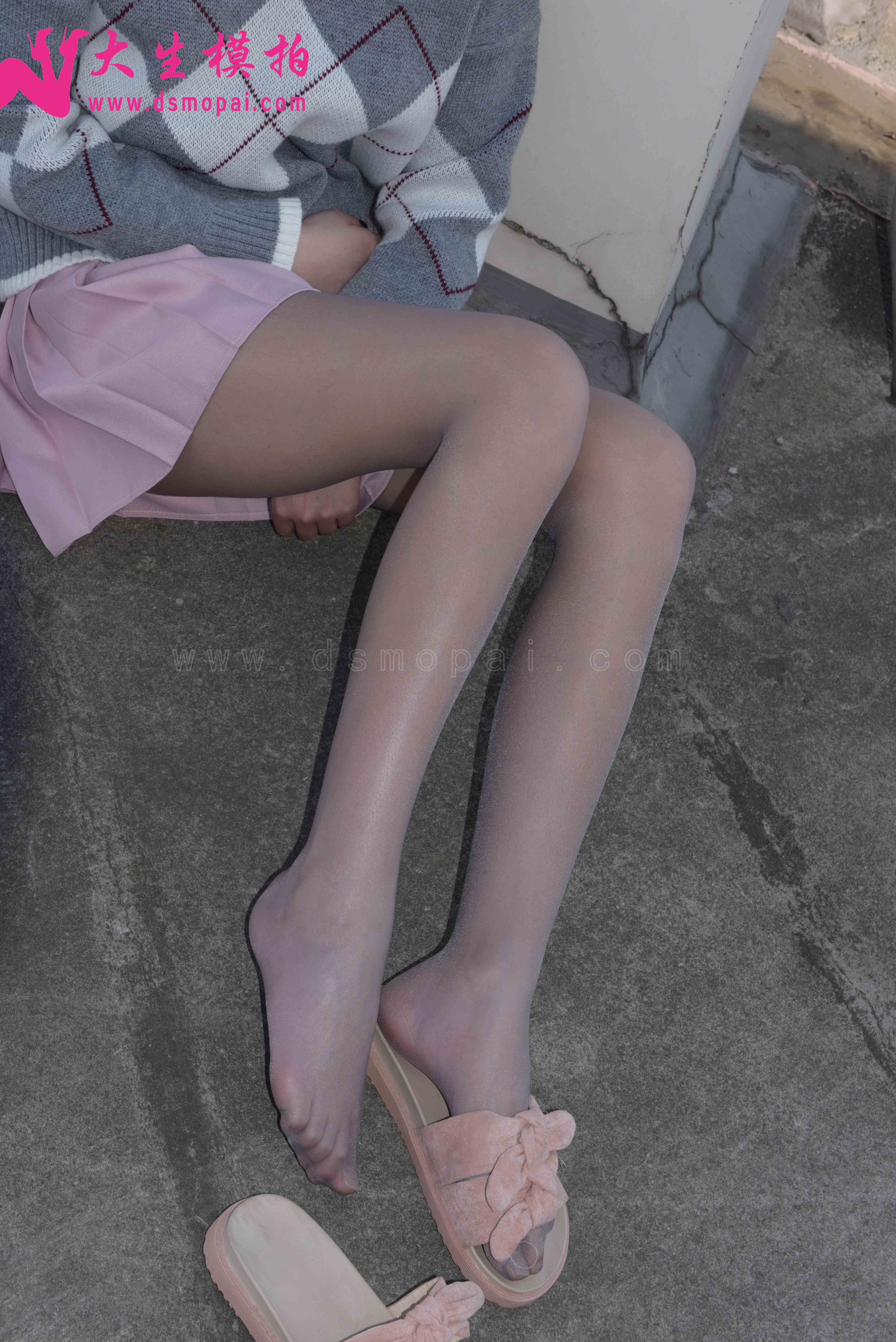 China Beauty Legs and feet 891