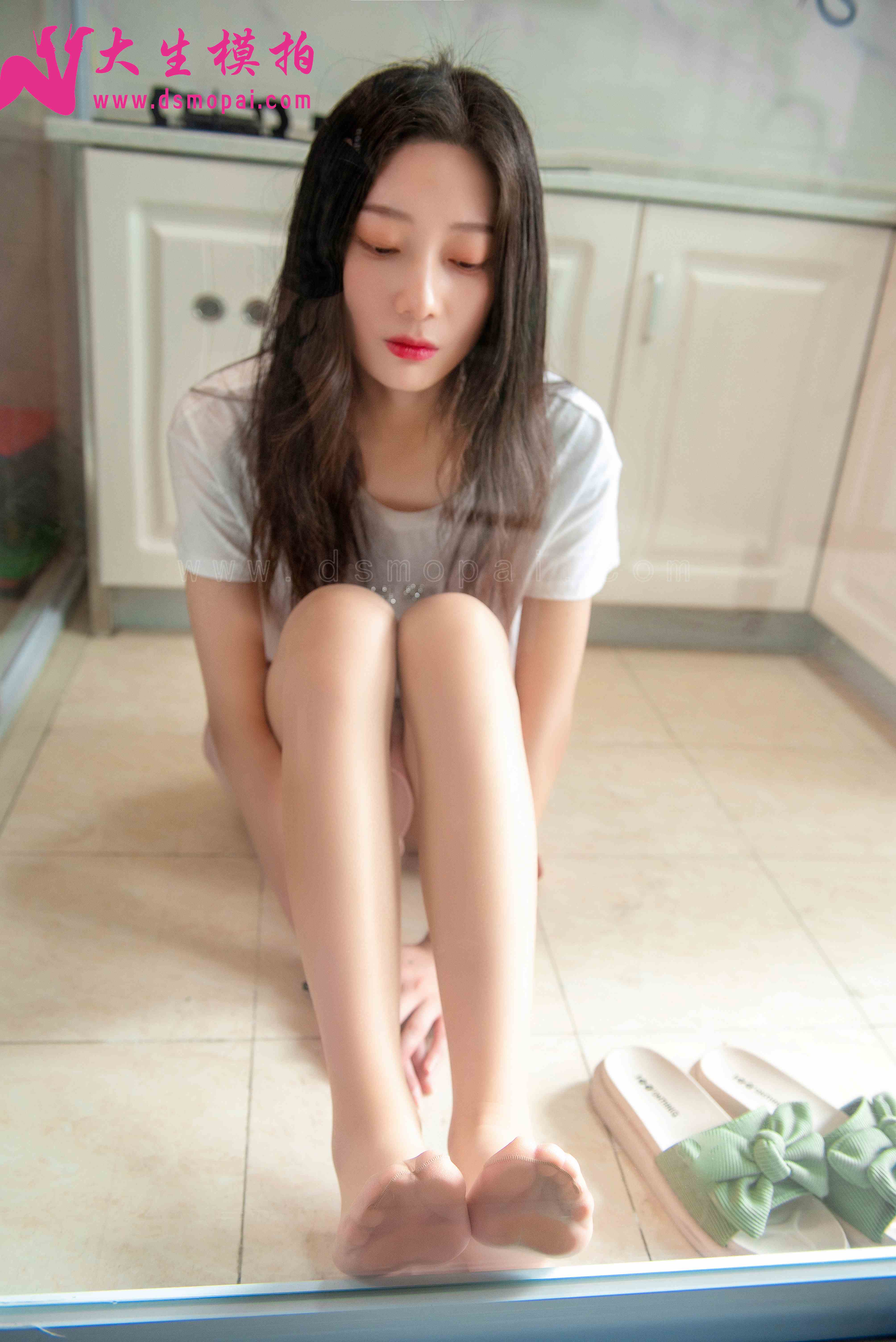 China Beauty Legs and feet 892