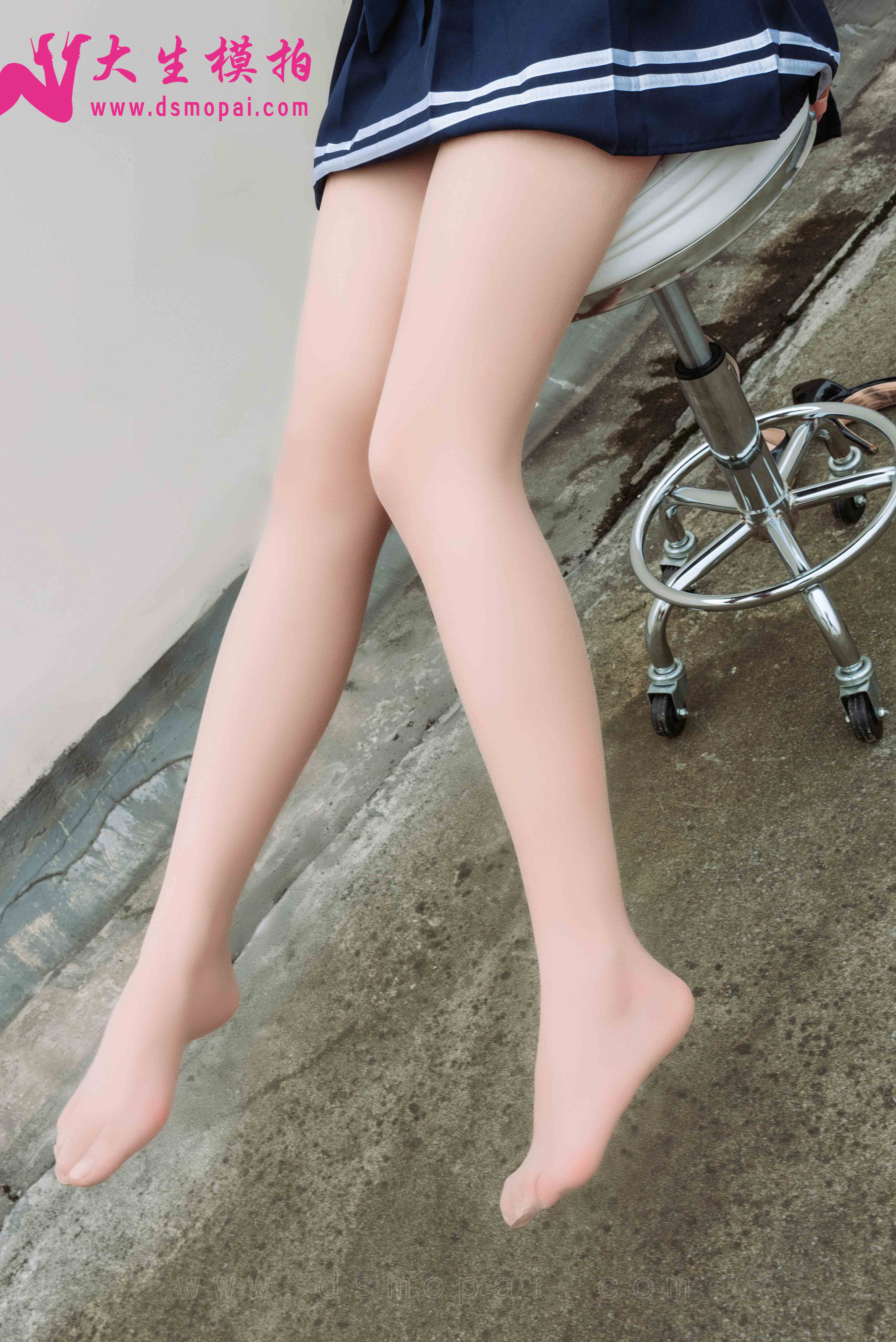 China Beauty Legs and feet 895